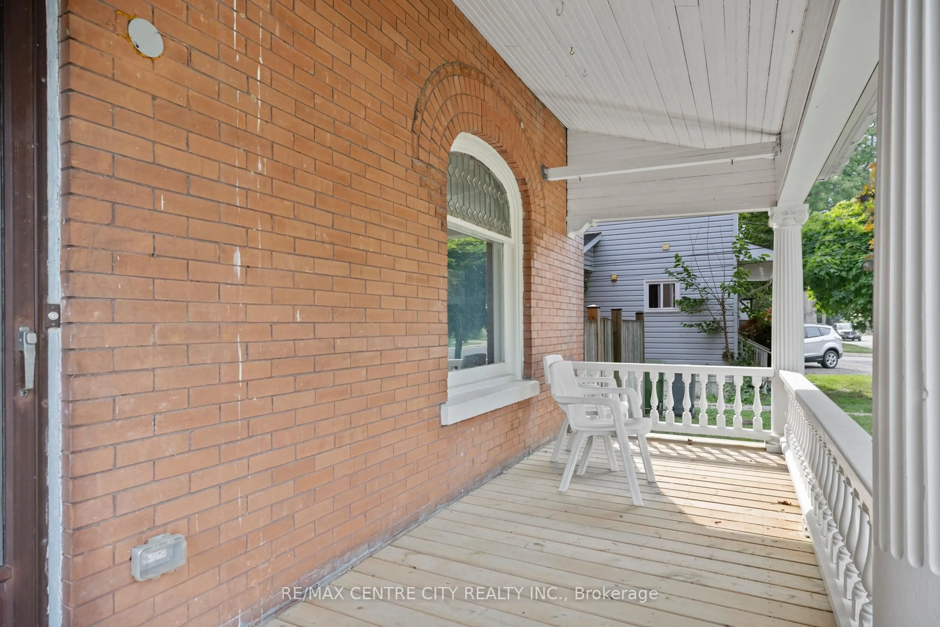 Unknown for 30 Owaissa St, St. Thomas Ontario N5P 1T2