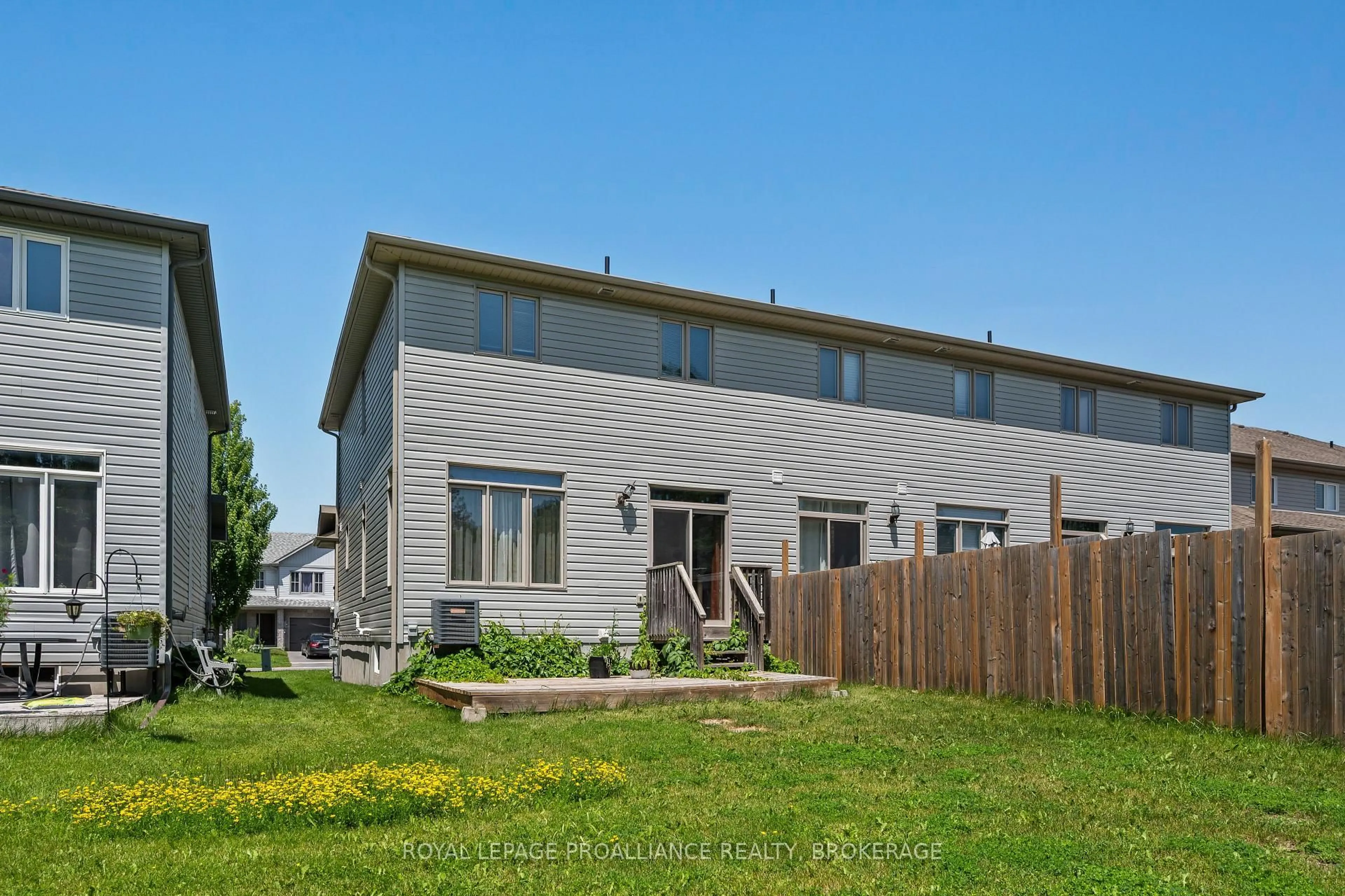 Unknown for 917 Blossom St, Kingston Ontario K7P 0N2
