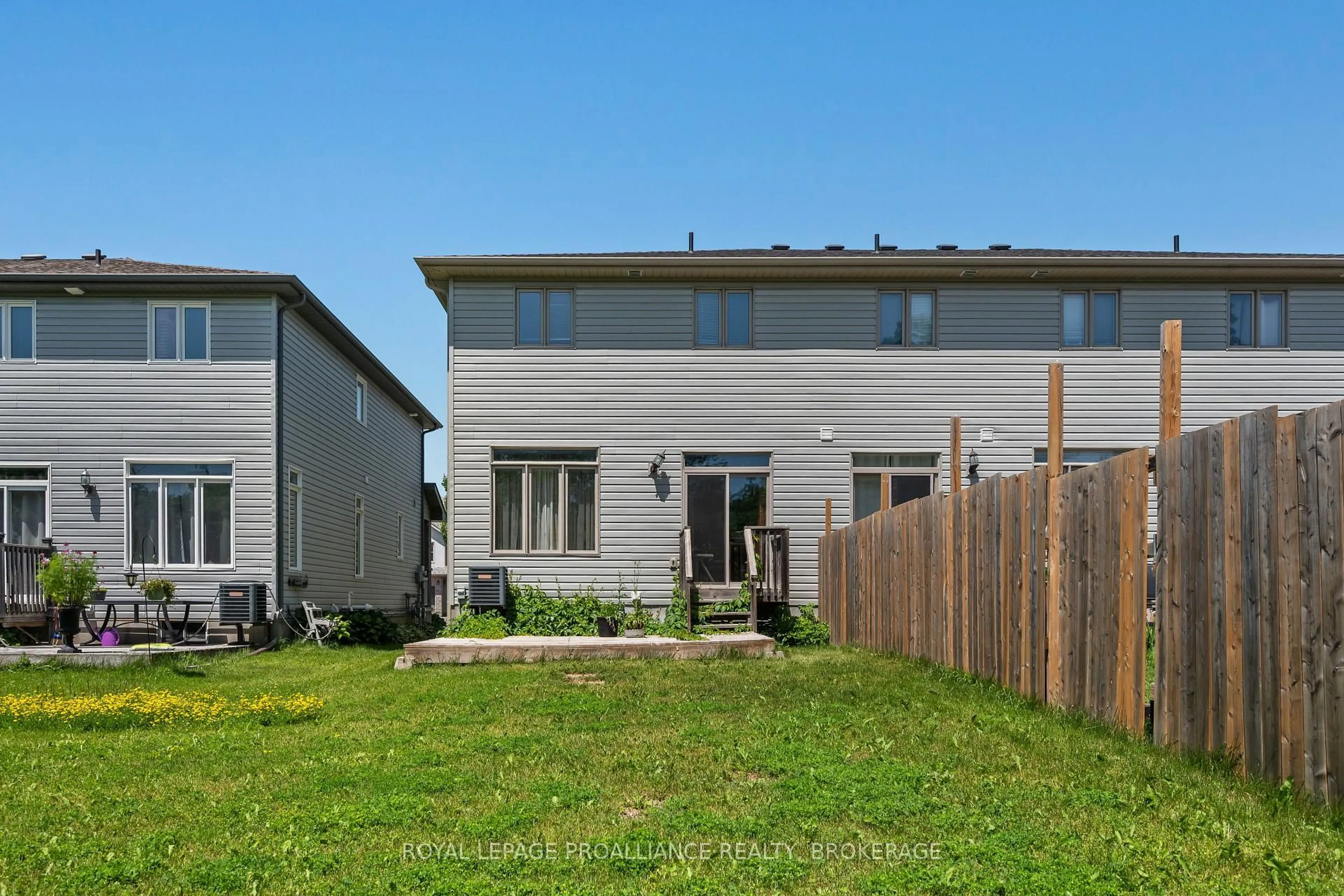 Unknown for 917 Blossom St, Kingston Ontario K7P 0N2
