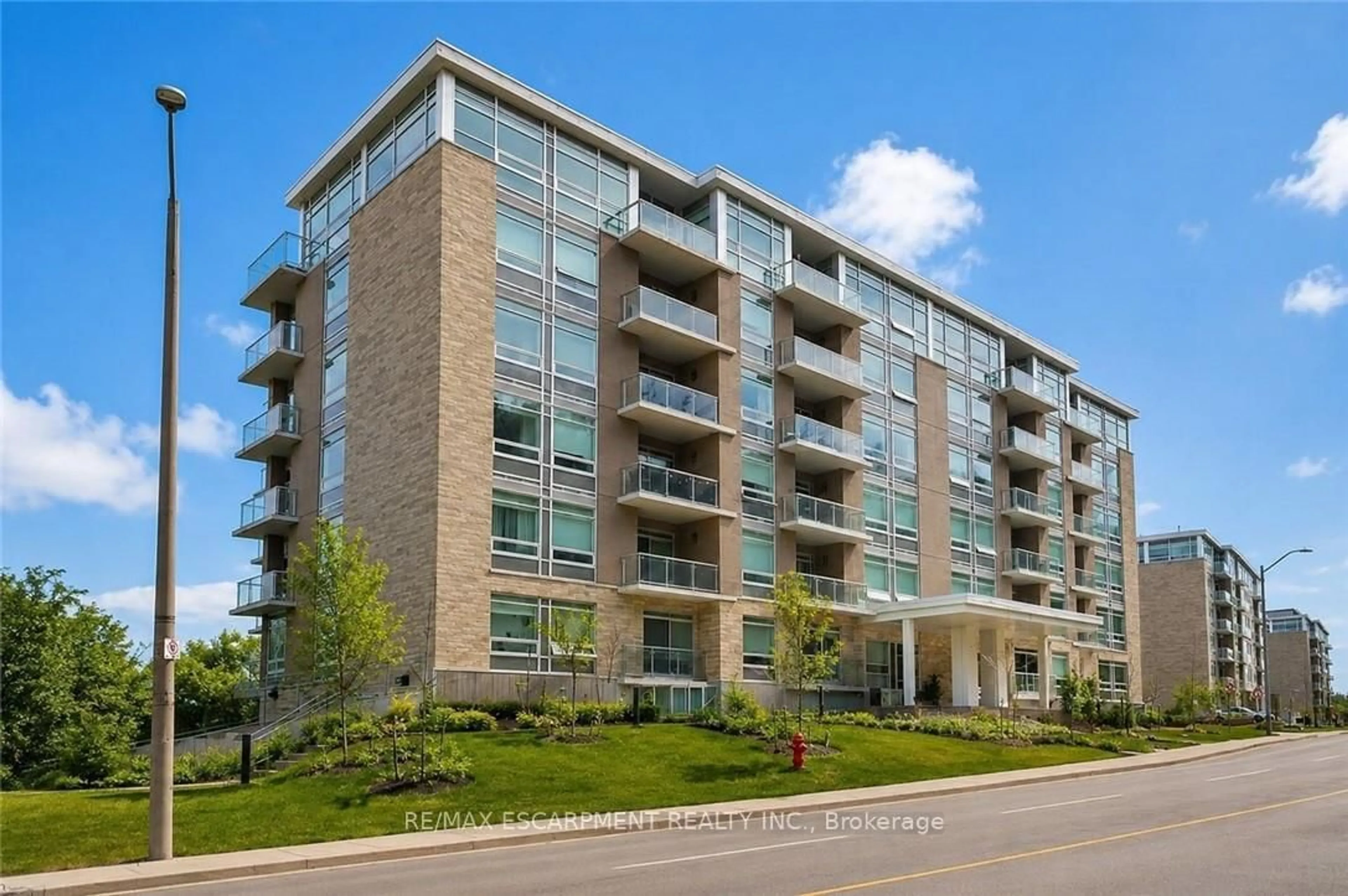 Unknown for 455 Charlton Ave #403, Hamilton Ontario L8N 0B2
