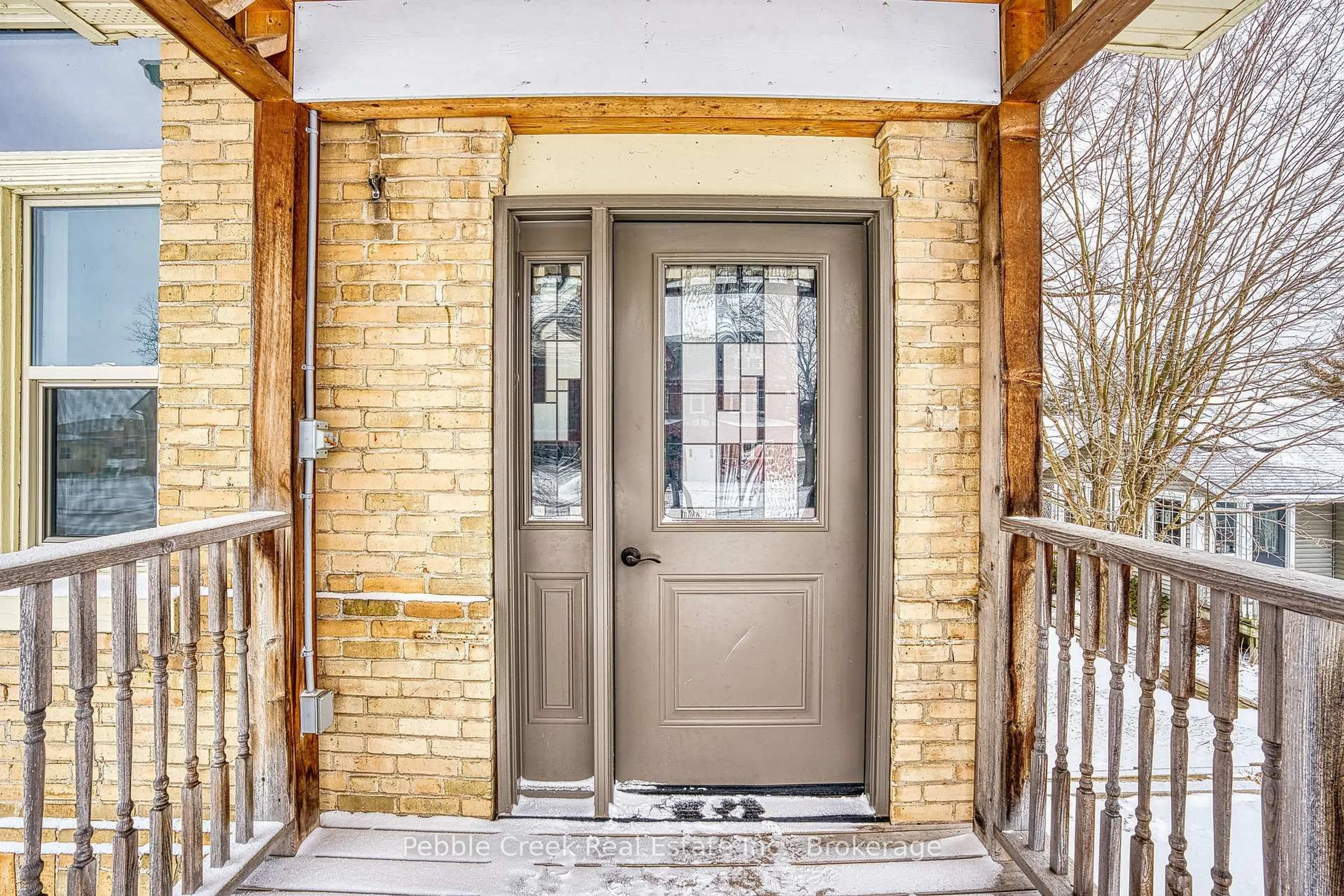 Indoor entryway for 59 North St, Goderich Ontario N7A 2T5