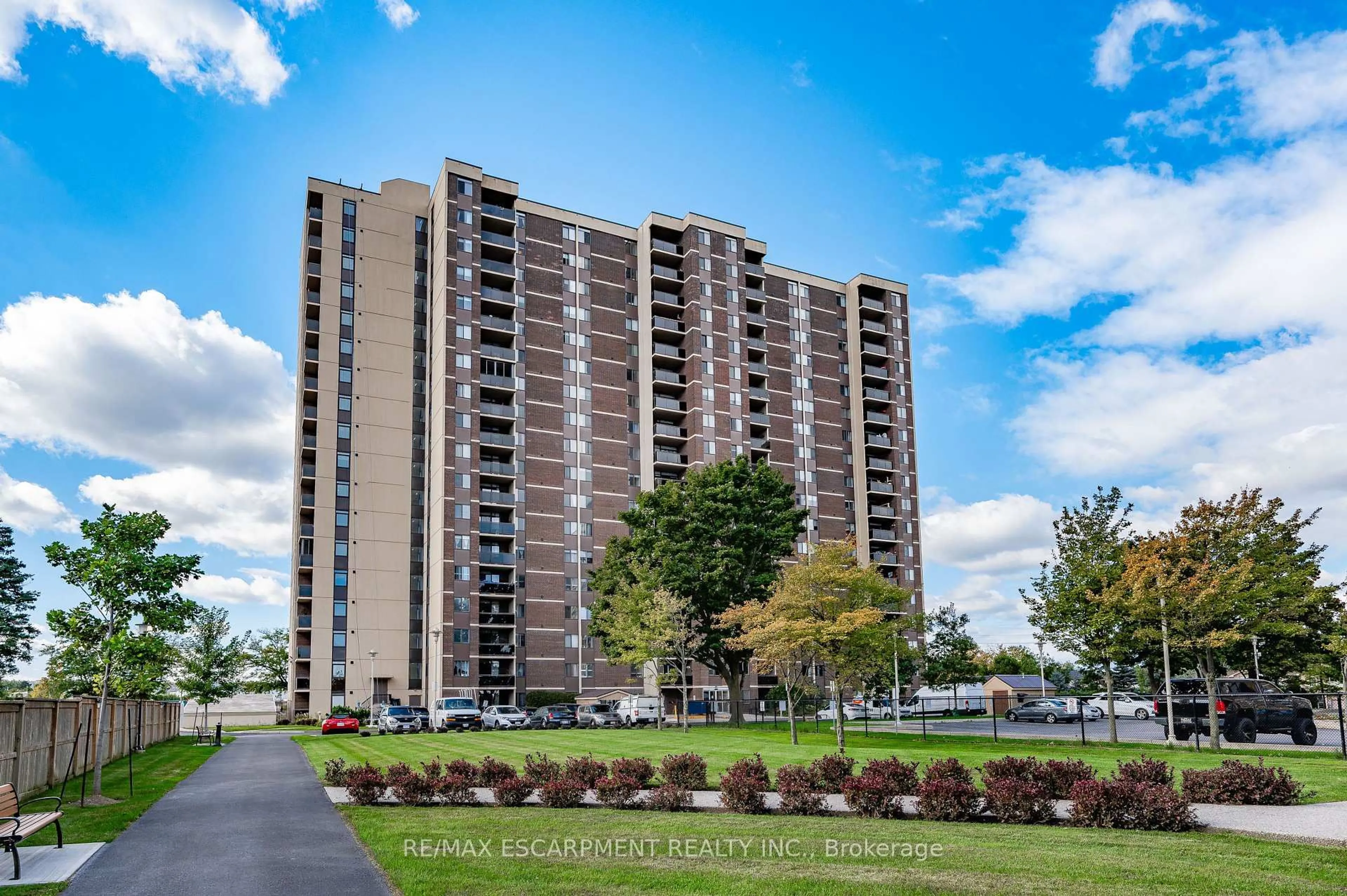 Unknown for 301 Frances Ave #703, Hamilton Ontario L8E 3W6
