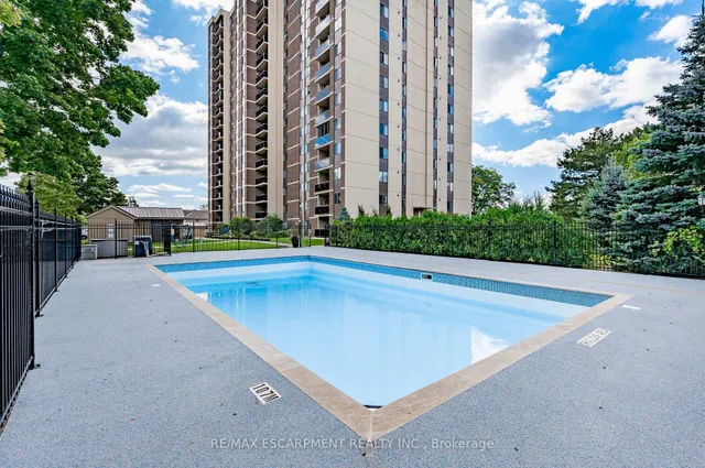 301 Frances Ave #703, Hamilton 2