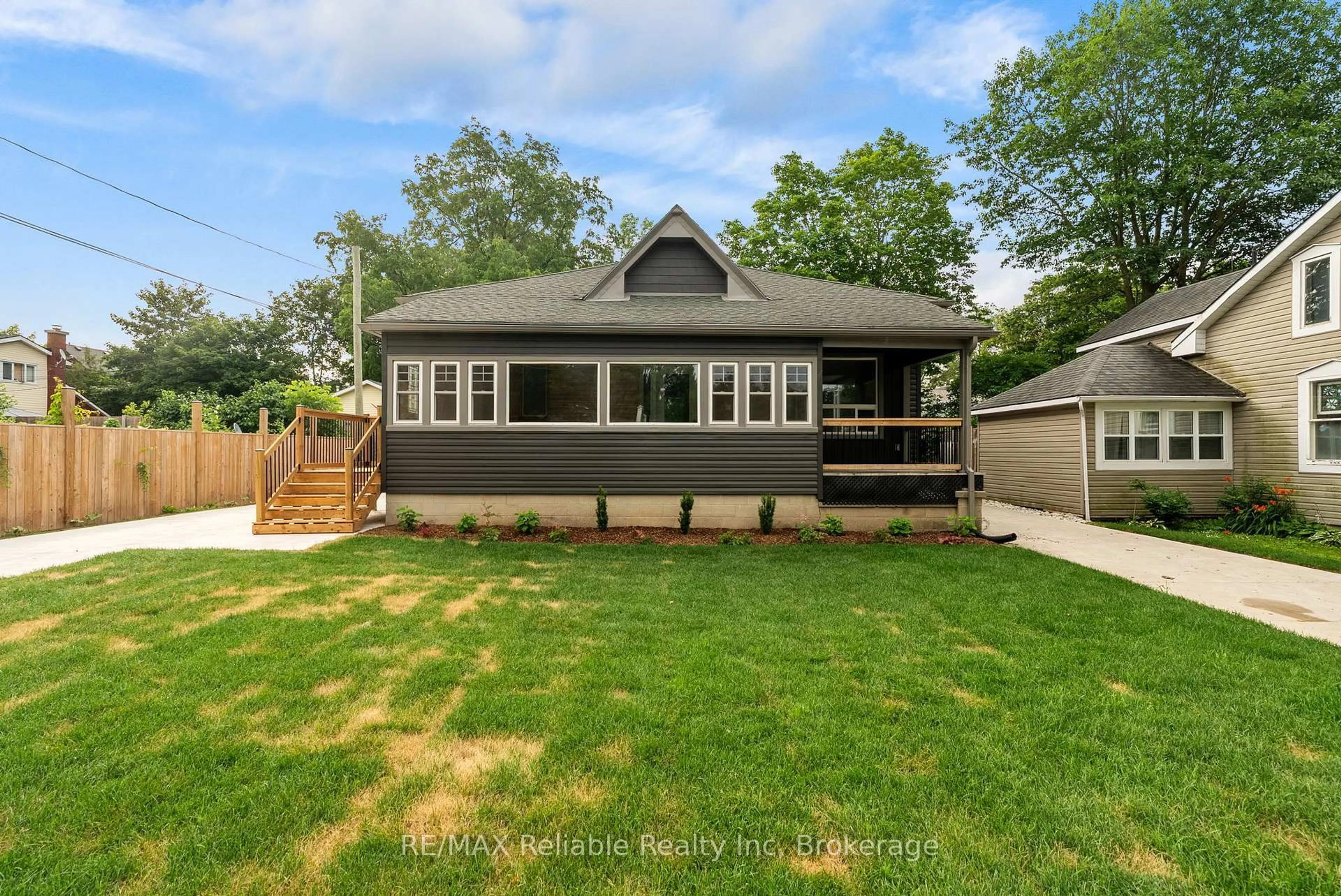 Home with vinyl exterior material, unknown for 12 Jarvis St, Huron East Ontario N0K 1W0