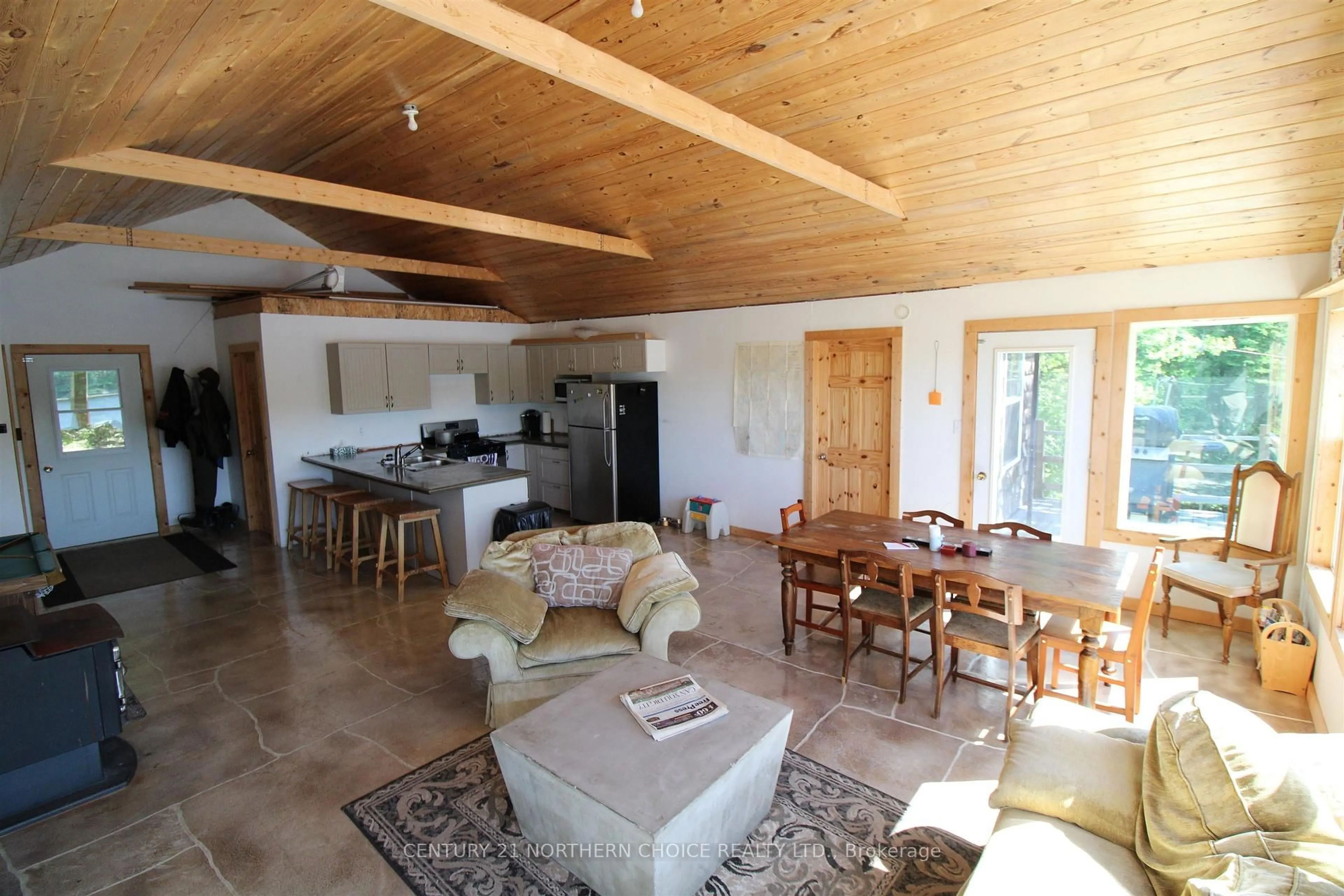 Open concept kitchen, unknown for PCL 5059 Gunn Lake, Kenora Remote Area Ontario P0X 1J0