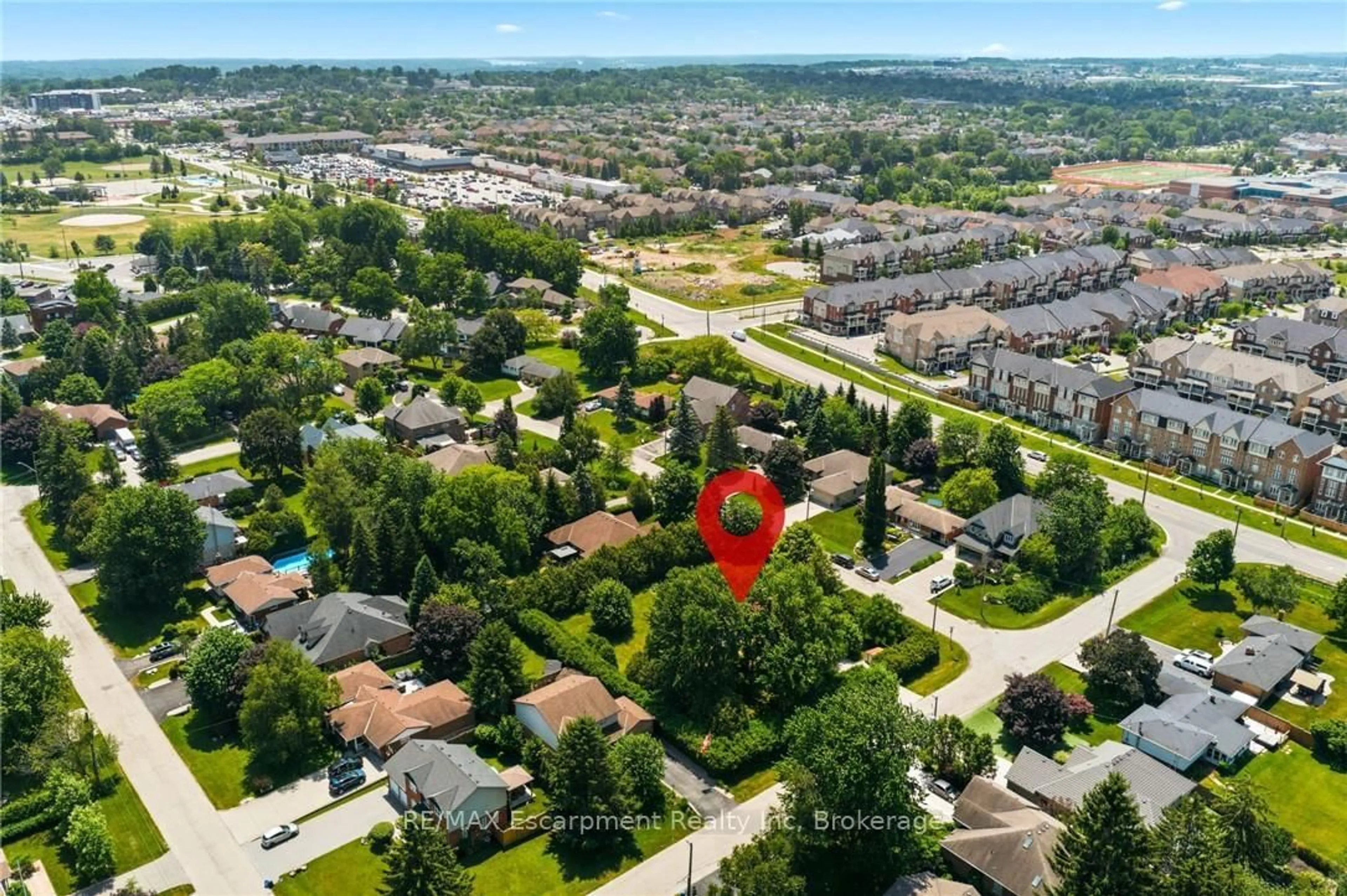 A pic from outside/outdoor area/front of a property/back of a property/a pic from drone, street for 1B Westview Cres, Hamilton Ontario L0R 2H0
