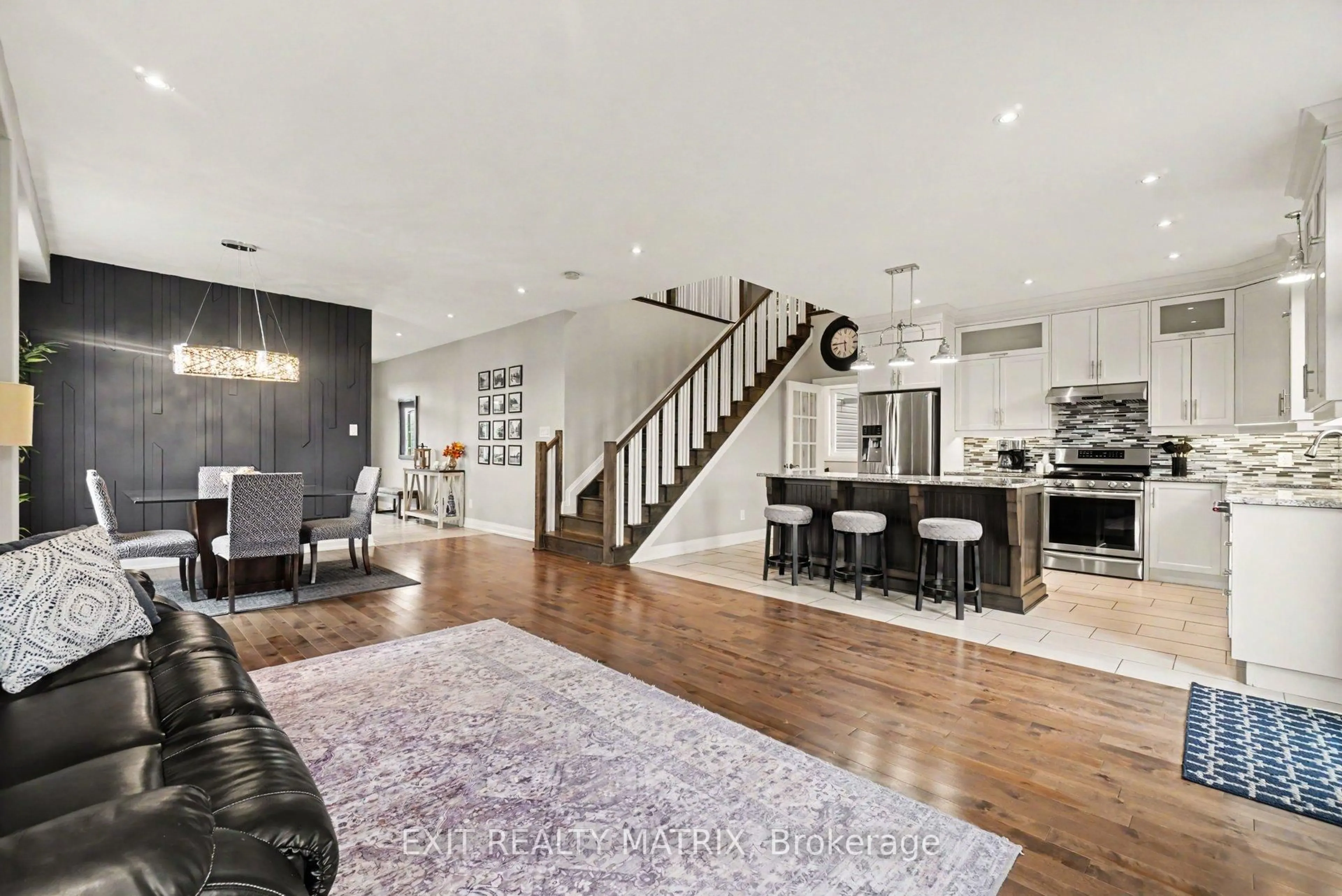 Open concept kitchen, unknown for 208 Nellie St, Clarence-Rockland Ontario K0A 2A0