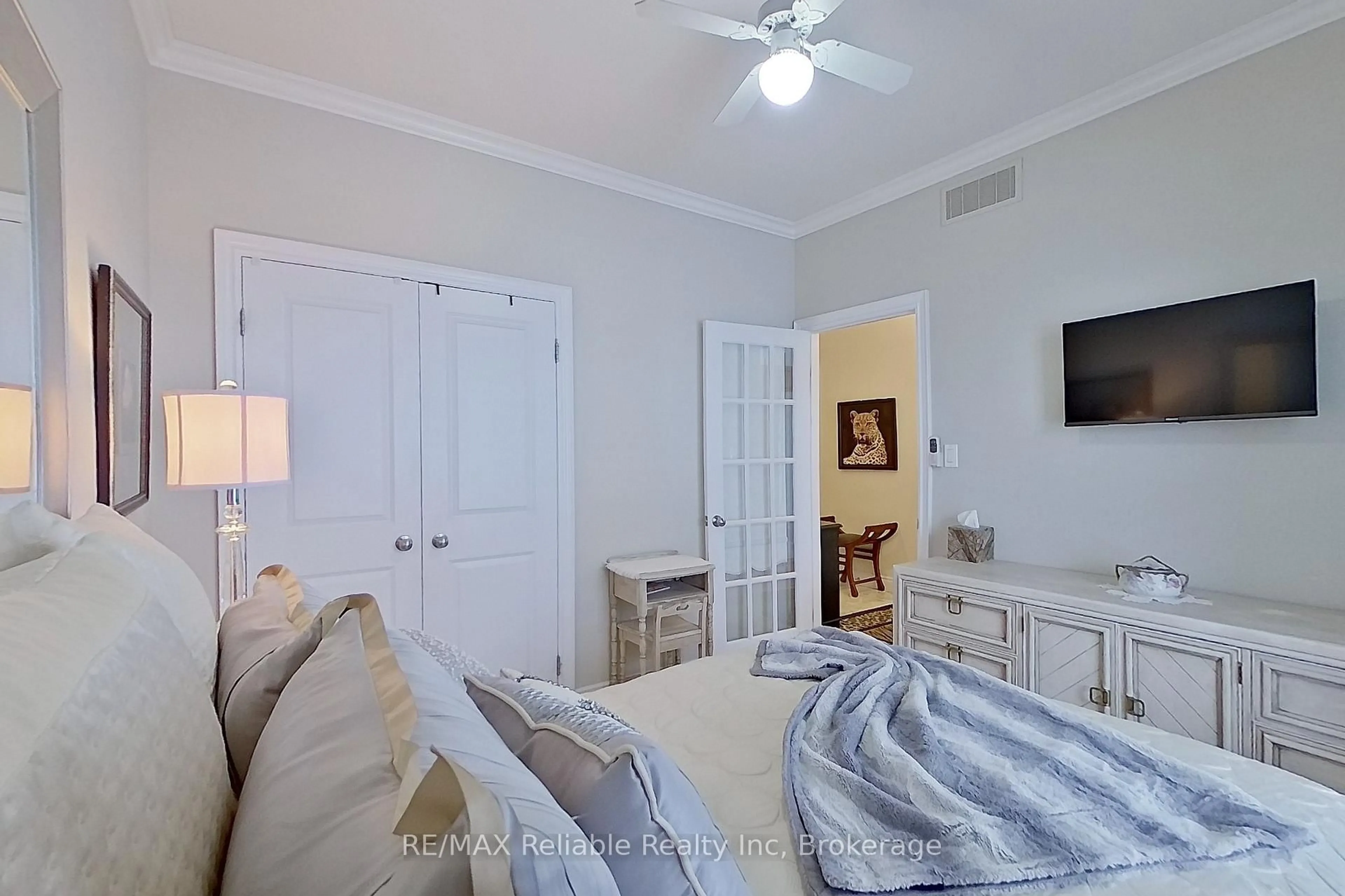 A pic of a room for 11 Oakwood Links Lane, South Huron Ontario N0M 1T0