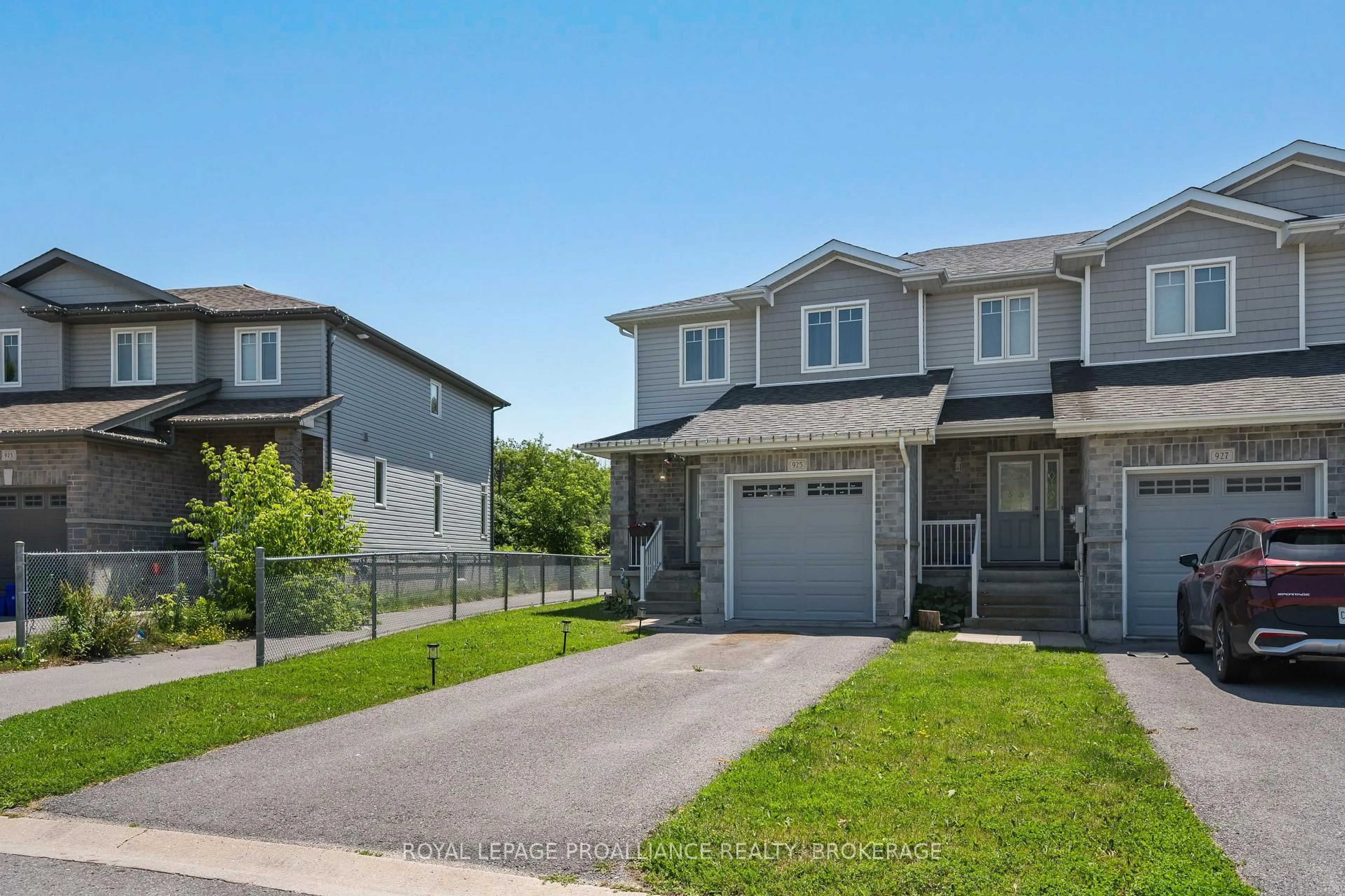 Unknown for 925 Blossom St, Kingston Ontario K7P 0N2