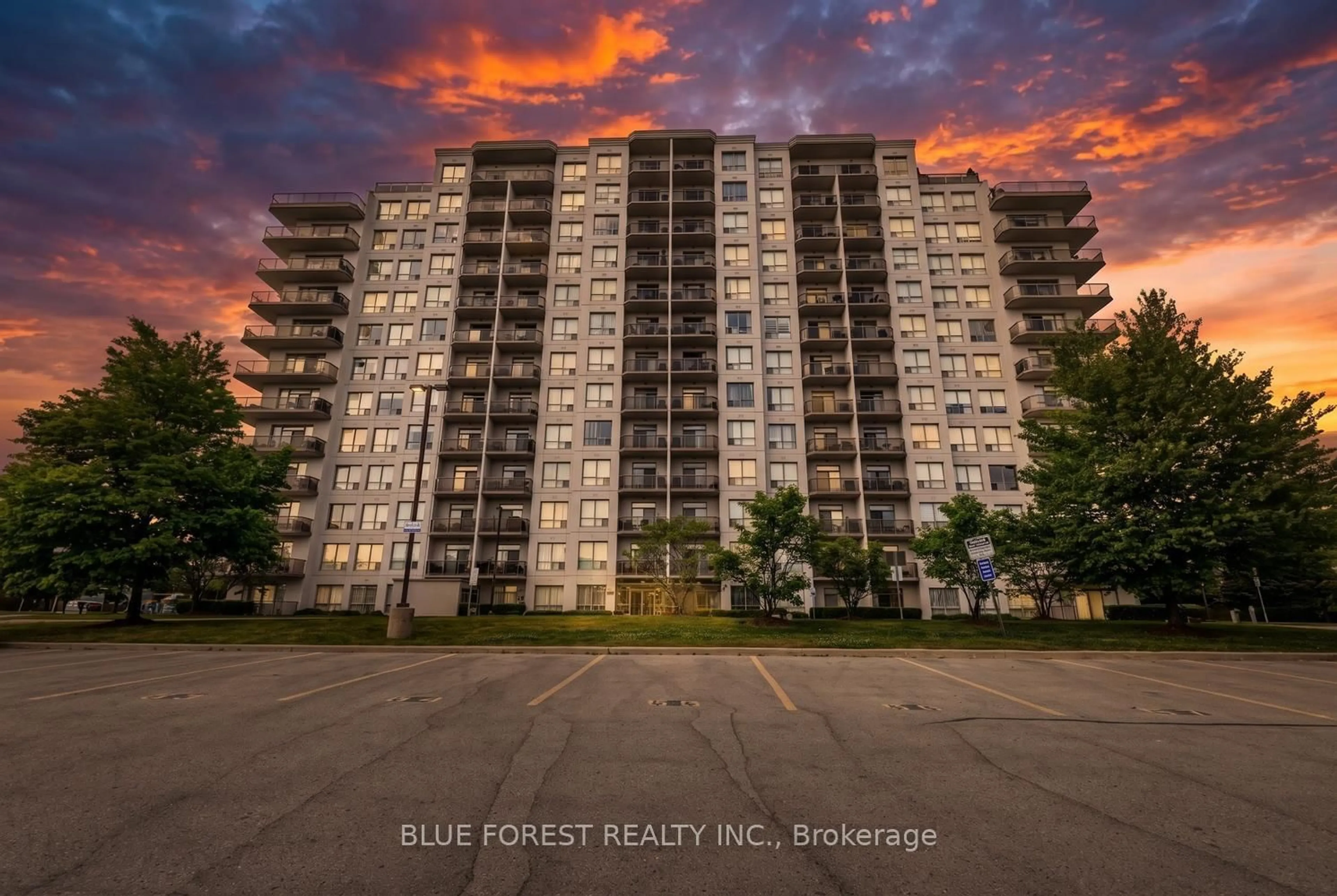Blurry image for 353 Commissioners Rd #501, London South Ontario N6J 0A3