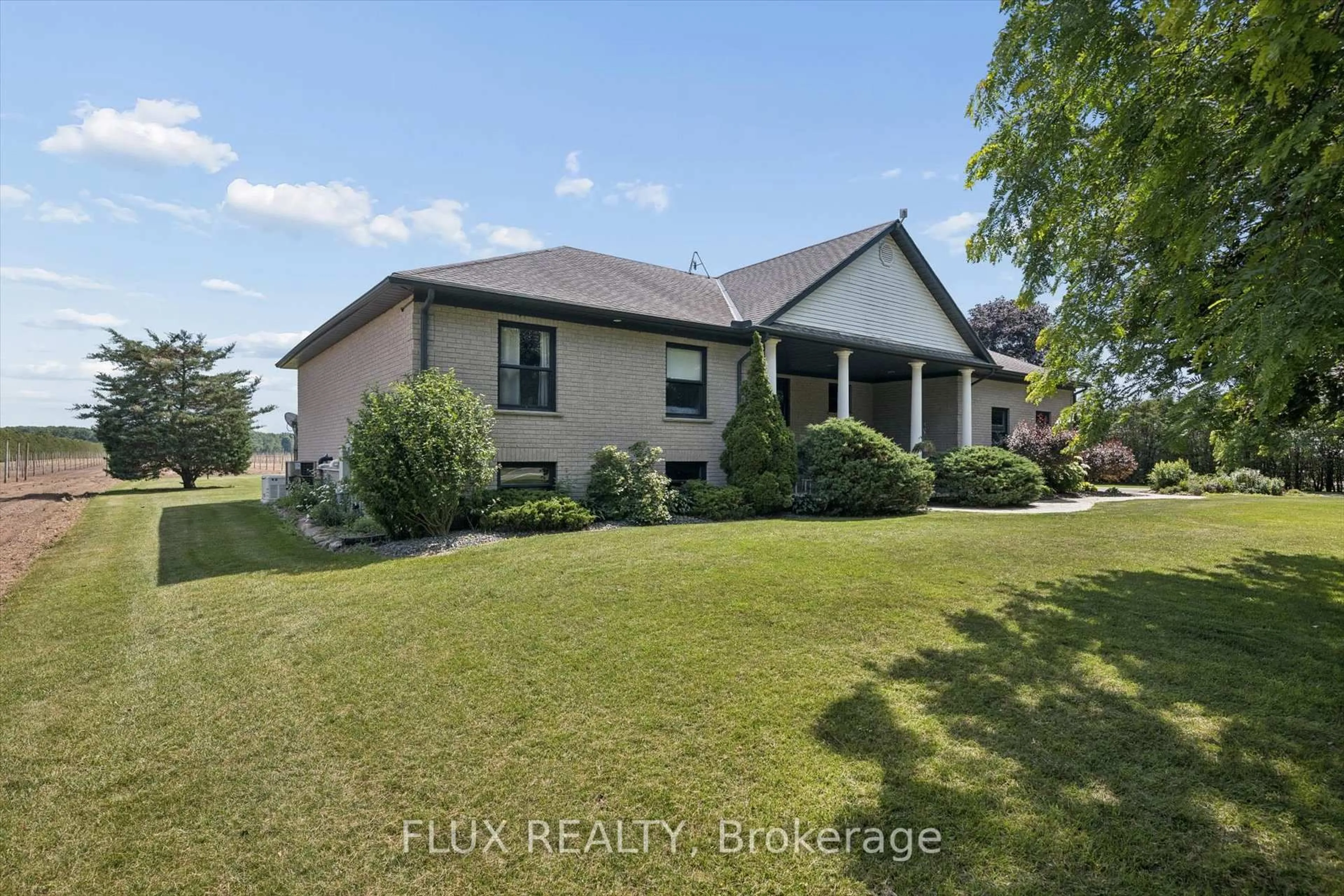 A pic from outside/outdoor area/front of a property/back of a property/a pic from drone, water/lake/river/ocean view for 145292 Potters Rd, Norwich Ontario N0J 1E0