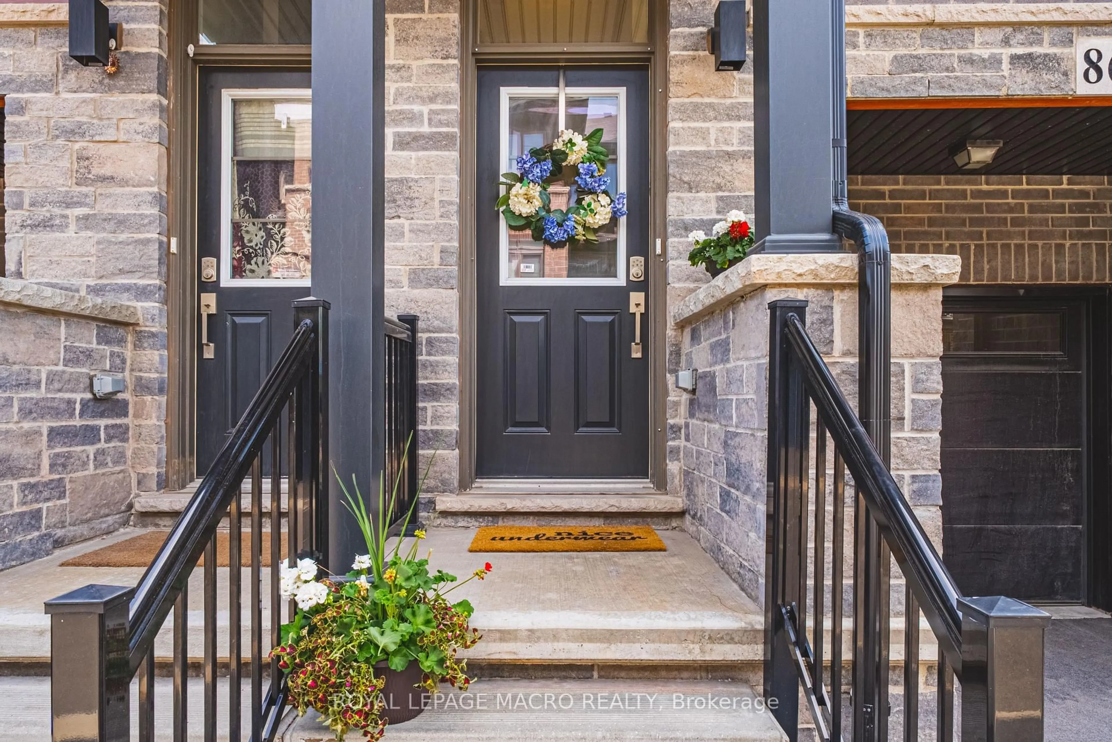 Indoor entryway for 575 Woodward Ave #86, Hamilton Ontario L8H 0B3