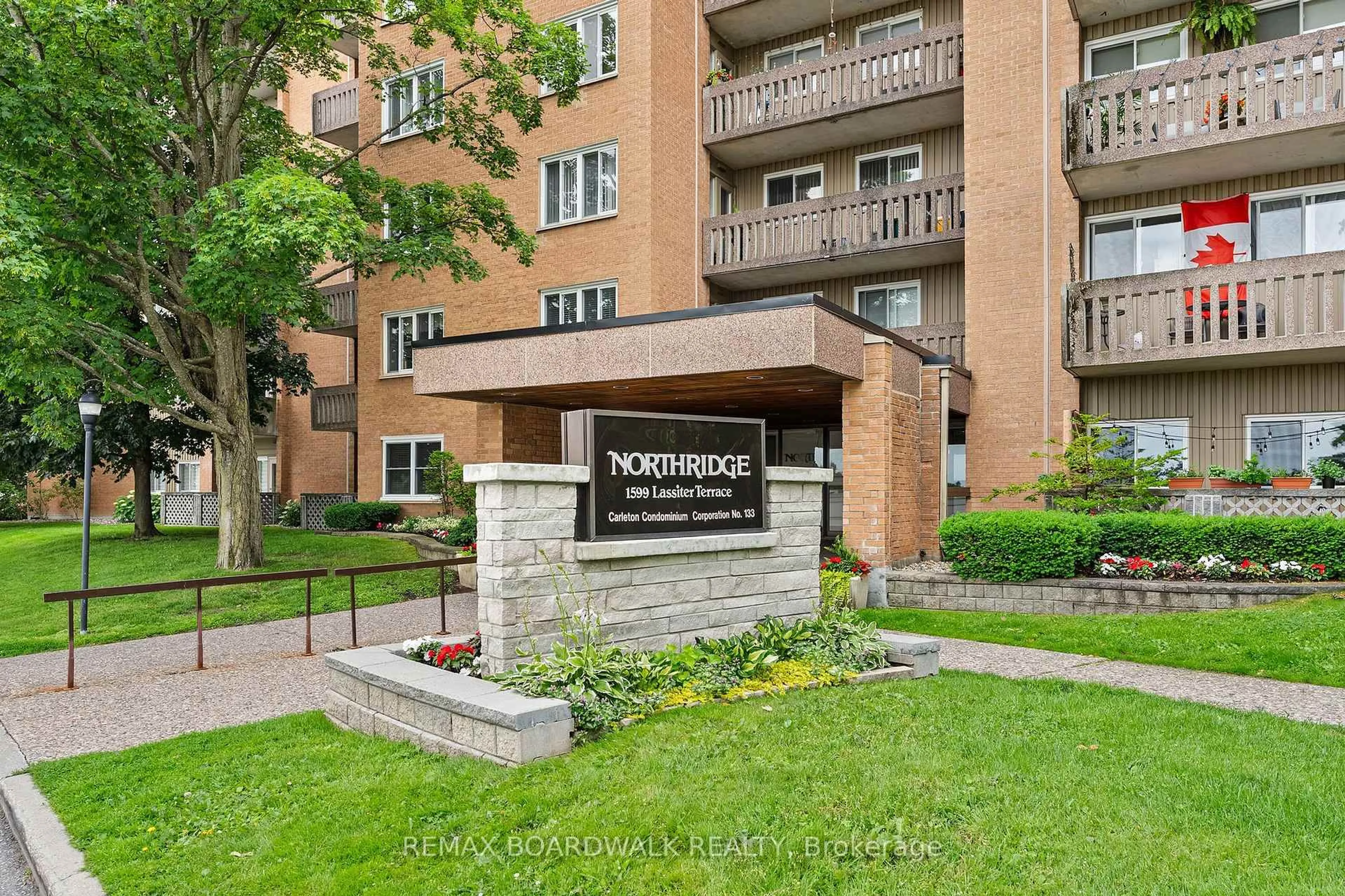 Indoor entryway for 1599 Lassiter Terr #503, Ottawa Ontario K1J 8R6