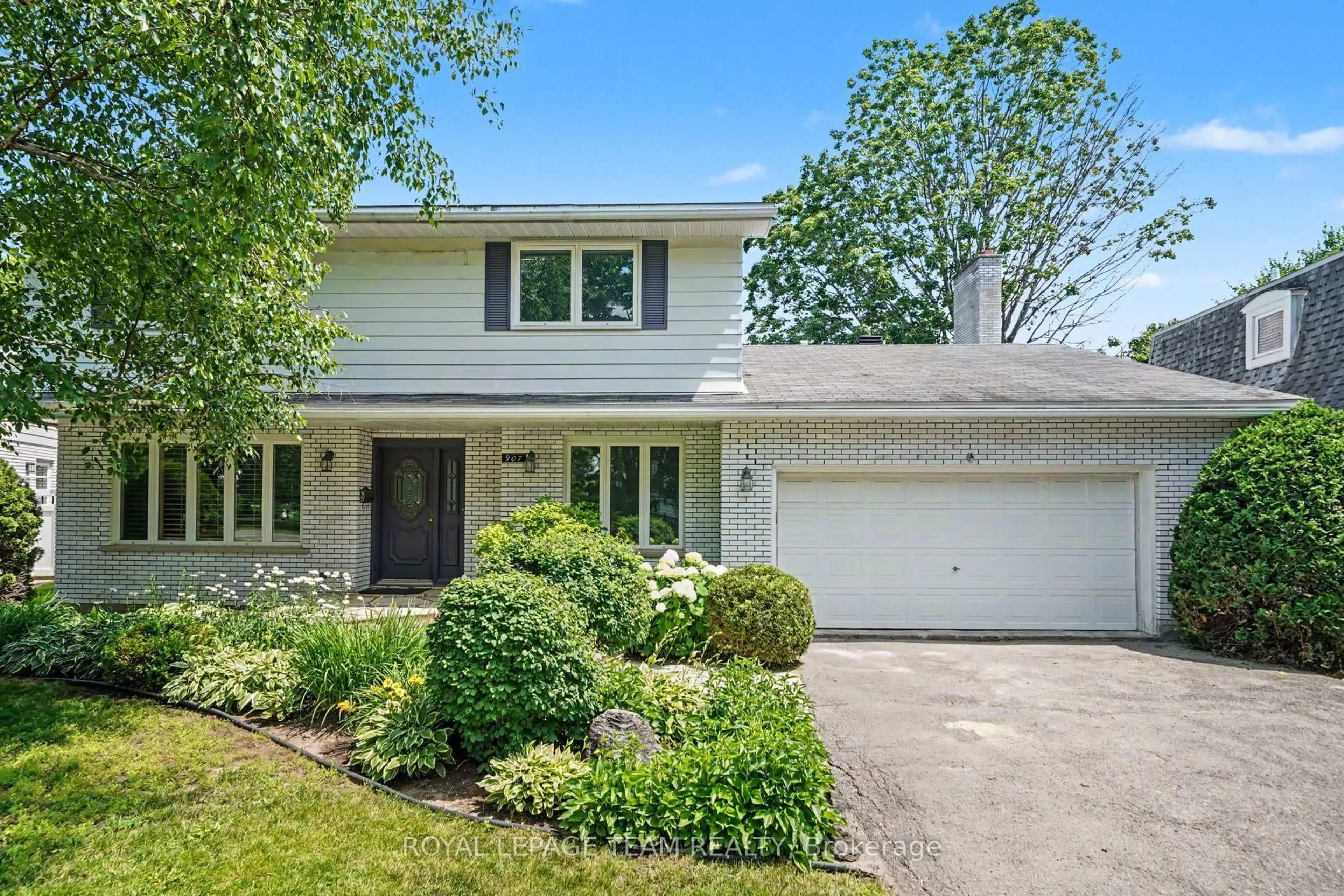 Unknown for 907 Dresden Cres, Ottawa Ontario K2B 5H8