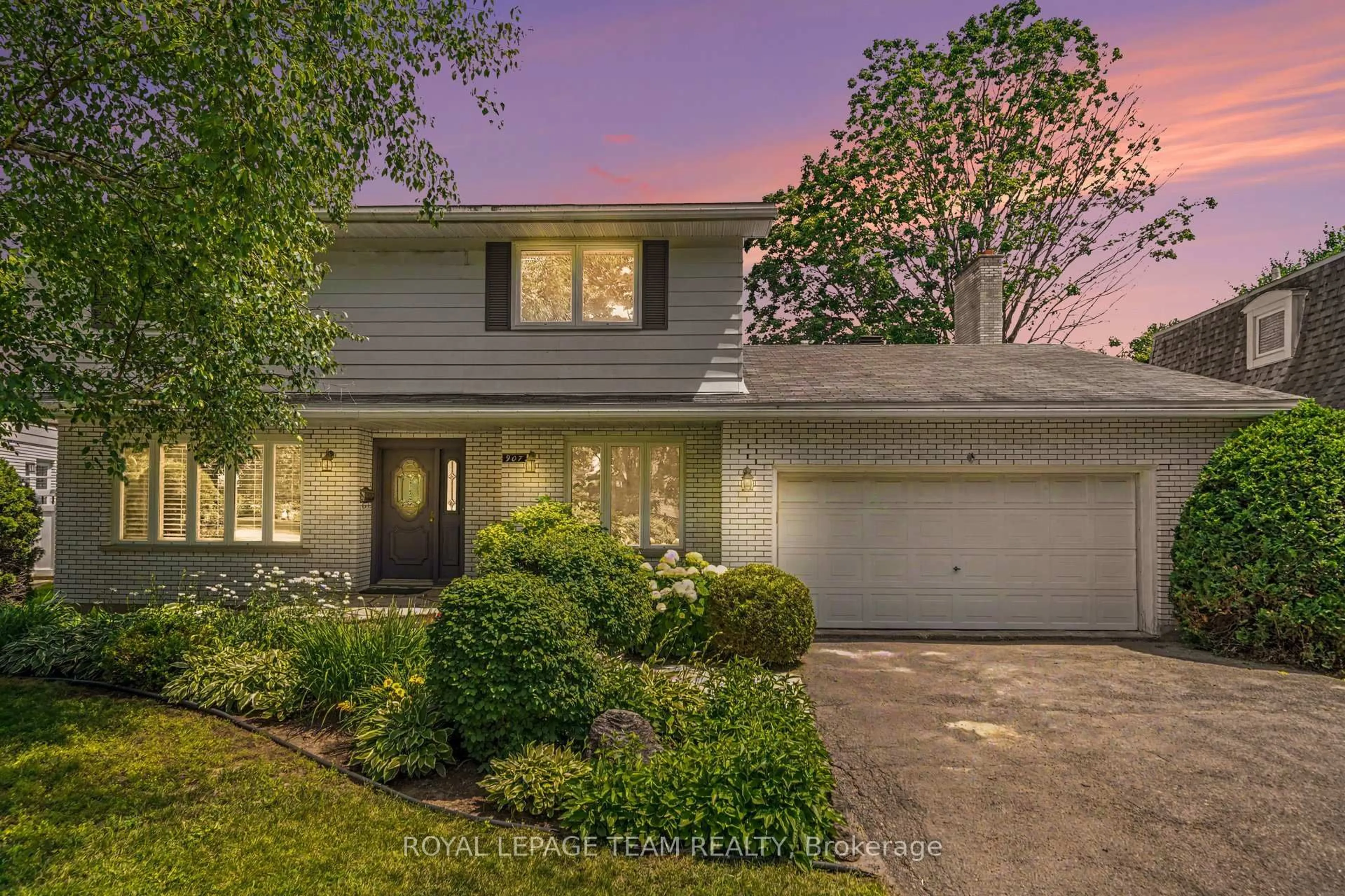Unknown for 907 Dresden Cres, Ottawa Ontario K2B 5H8