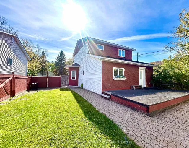 626 Second Street West, Fort Frances 2