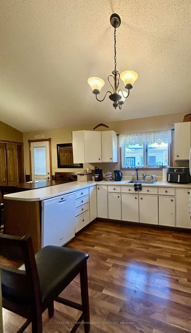 626 Second Street West, Fort Frances 4