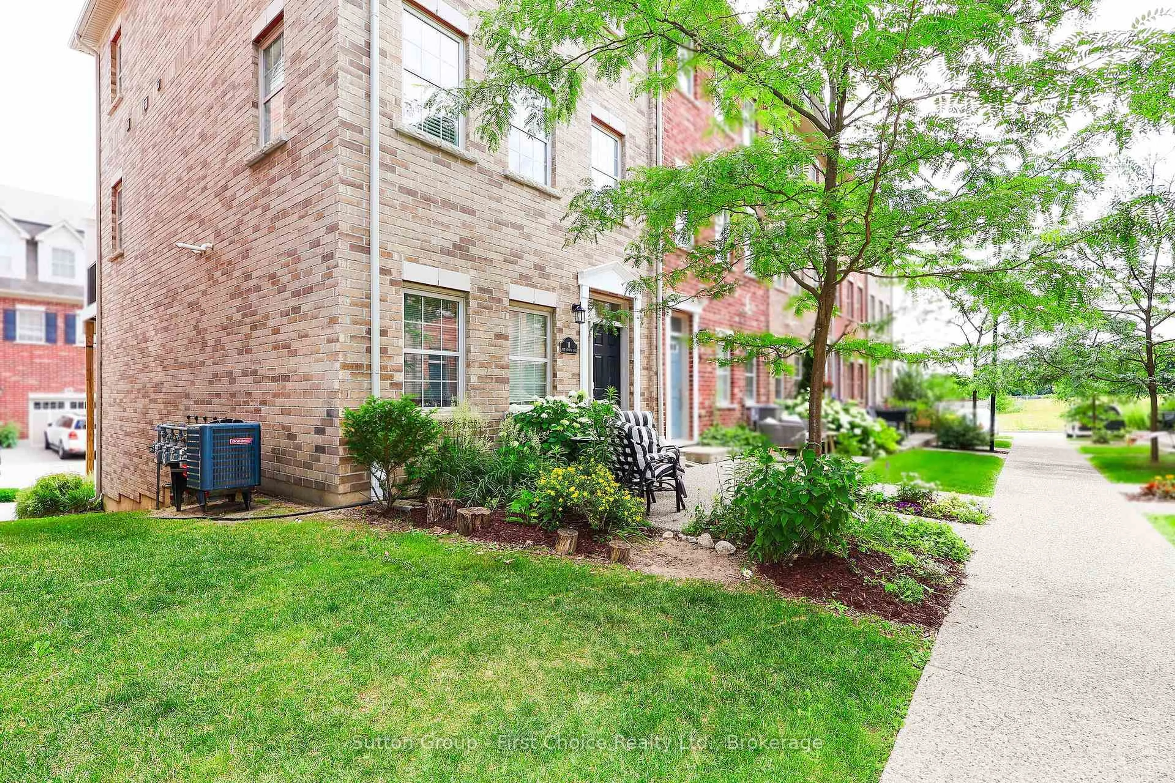 Patio, street for 11 John Russell Lane, Kitchener Ontario N2H 0B4