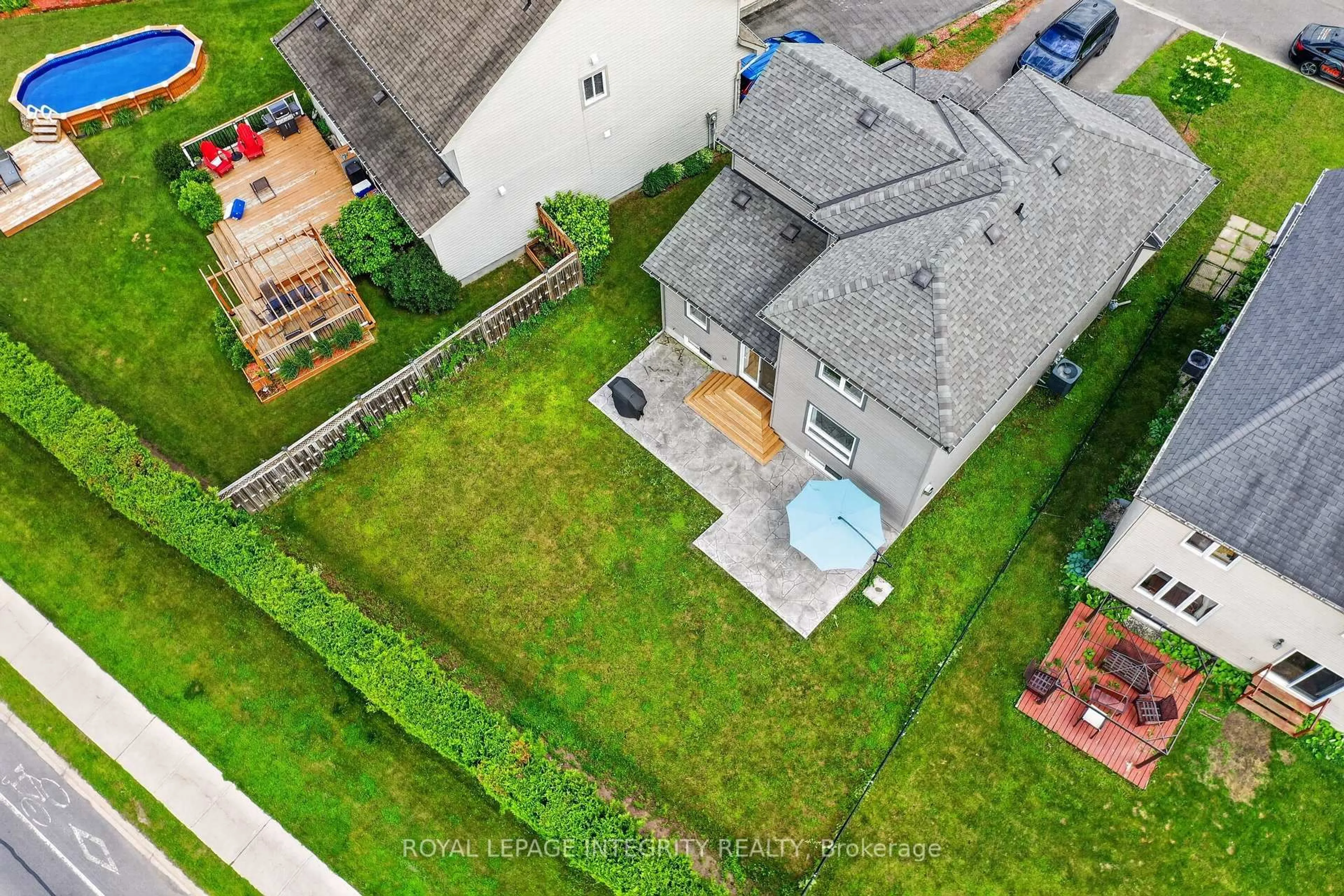 A pic from outside/outdoor area/front of a property/back of a property/a pic from drone, street for 129 Dorina Sarazin Cres, Clarence-Rockland Ontario K4K 0G6