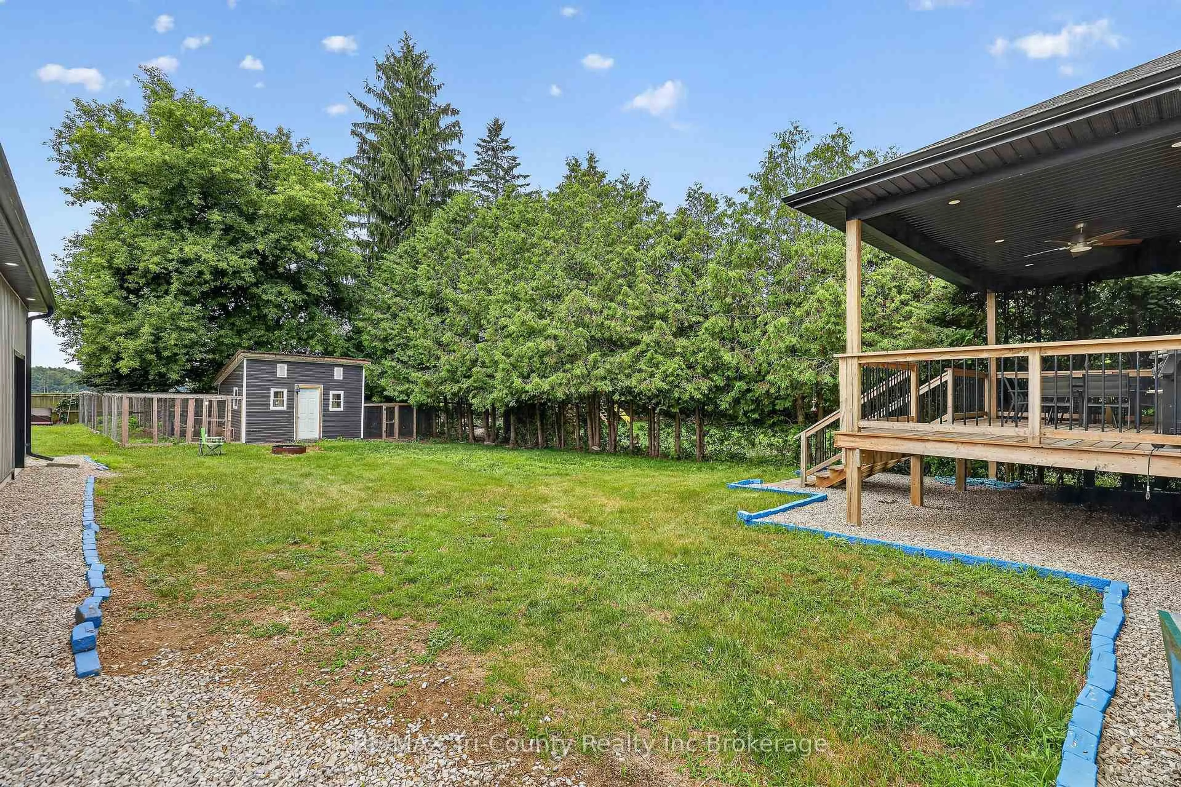 Patio, unknown for 520 Fairground Rd, Norfolk Ontario N0E 1G0