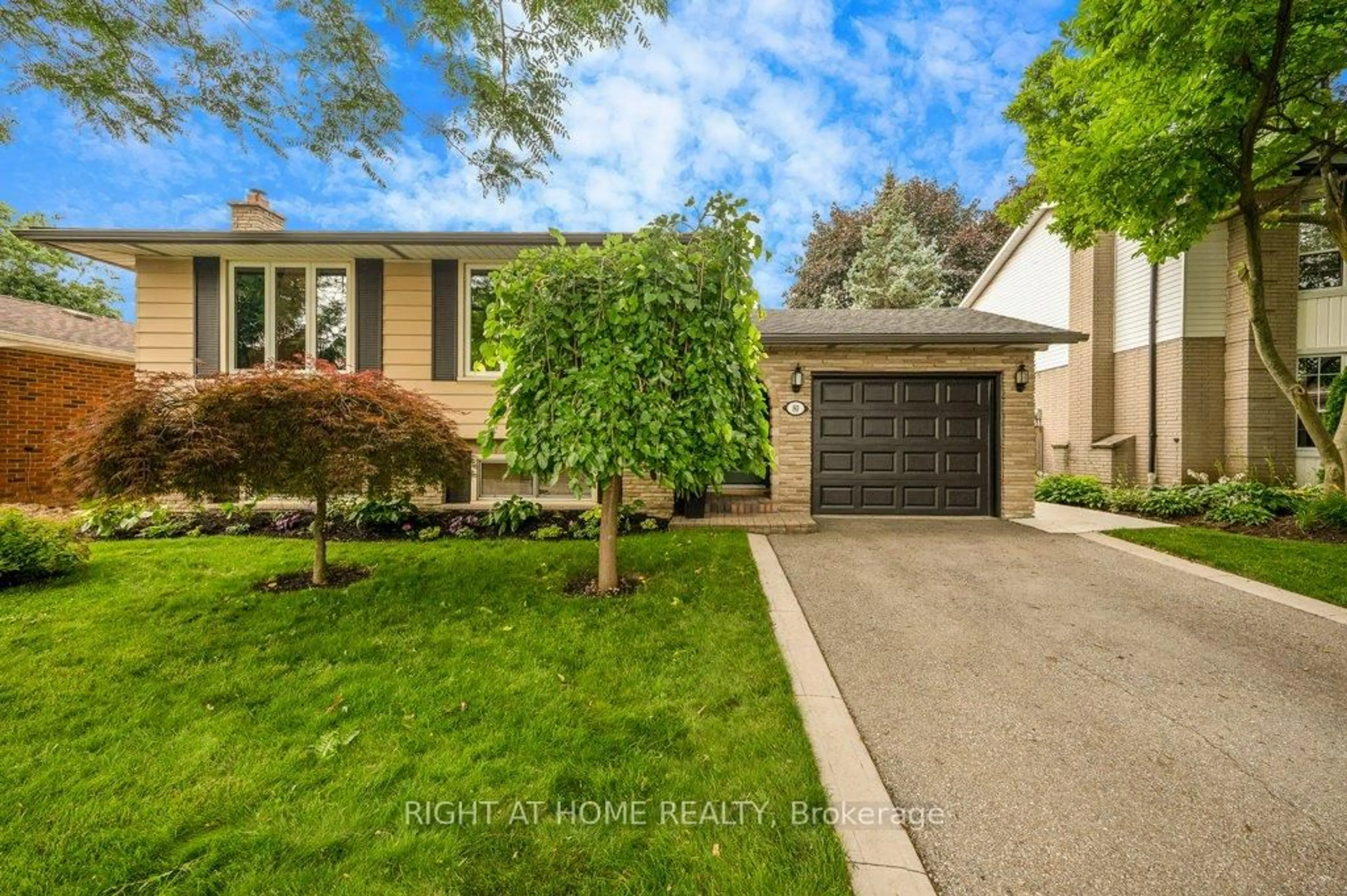 Unknown for 80 Heatherdale Pl, Hamilton Ontario L9C 6N9