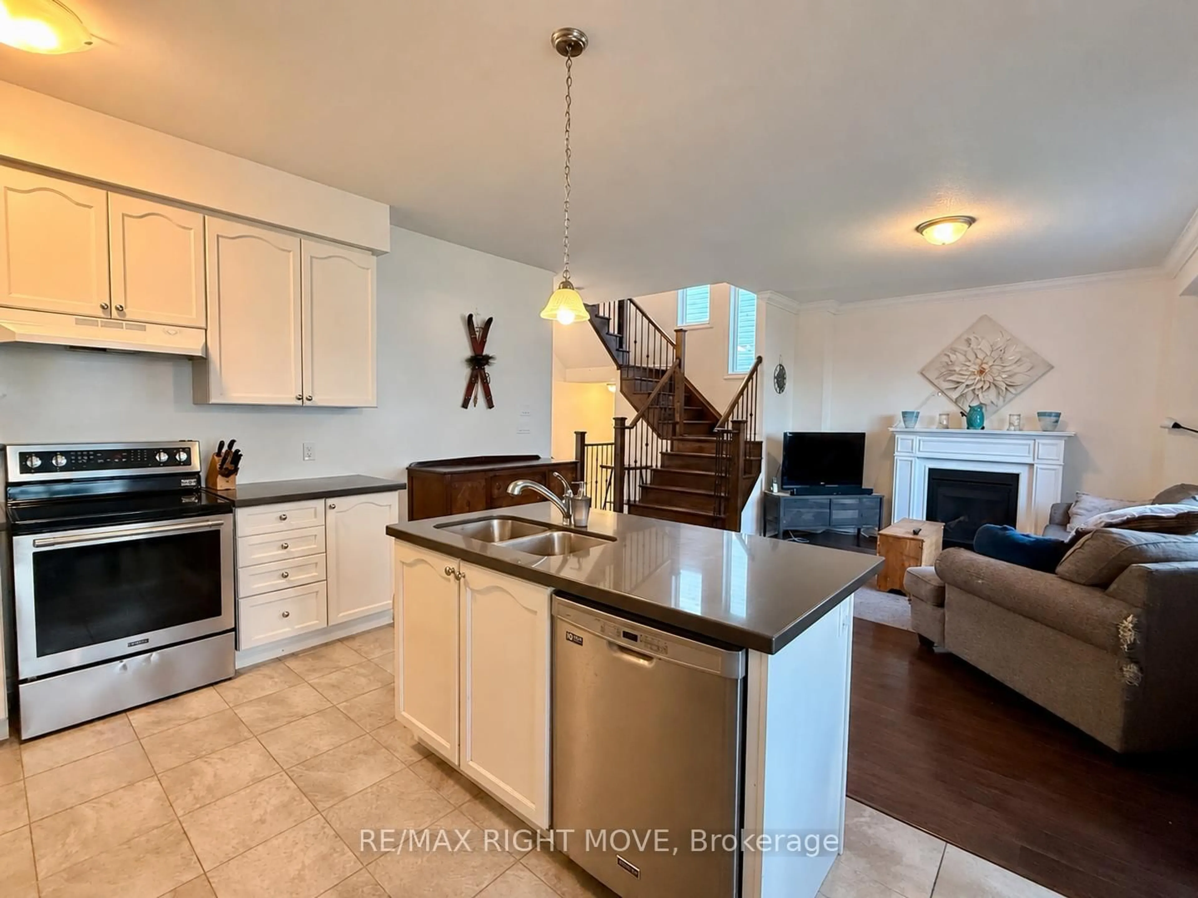 Open concept kitchen, ceramic/tile floor for 41 Primeau Cres, Kawartha Lakes Ontario K9V 0M6