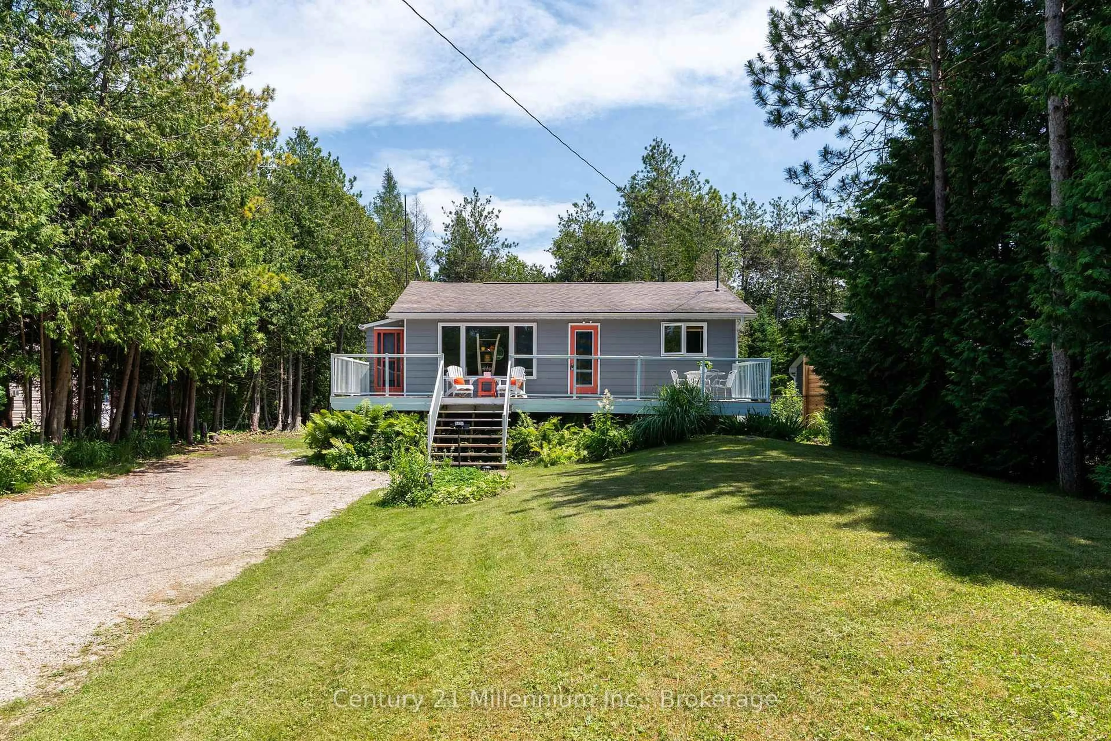 A pic from outside/outdoor area/front of a property/back of a property/a pic from drone, street for 553 Bay St, South Bruce Peninsula Ontario N0H 2T0