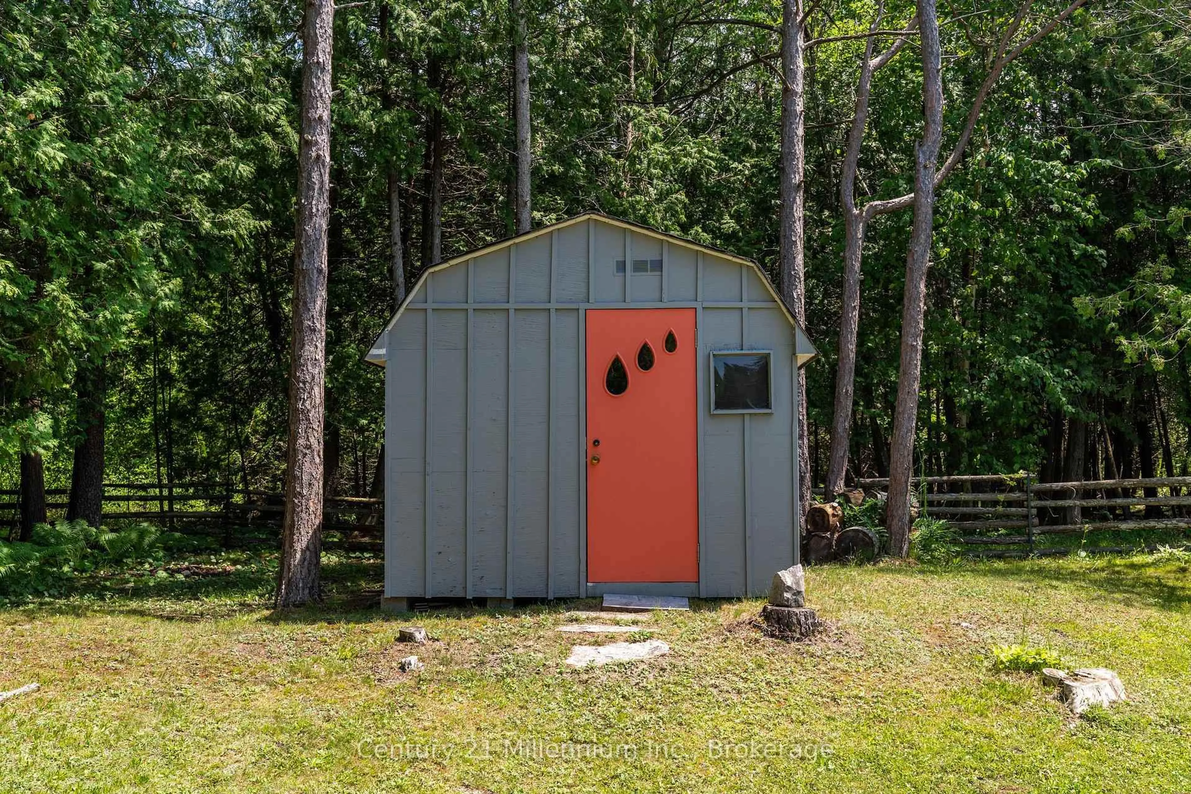 Shed for 553 Bay St, South Bruce Peninsula Ontario N0H 2T0