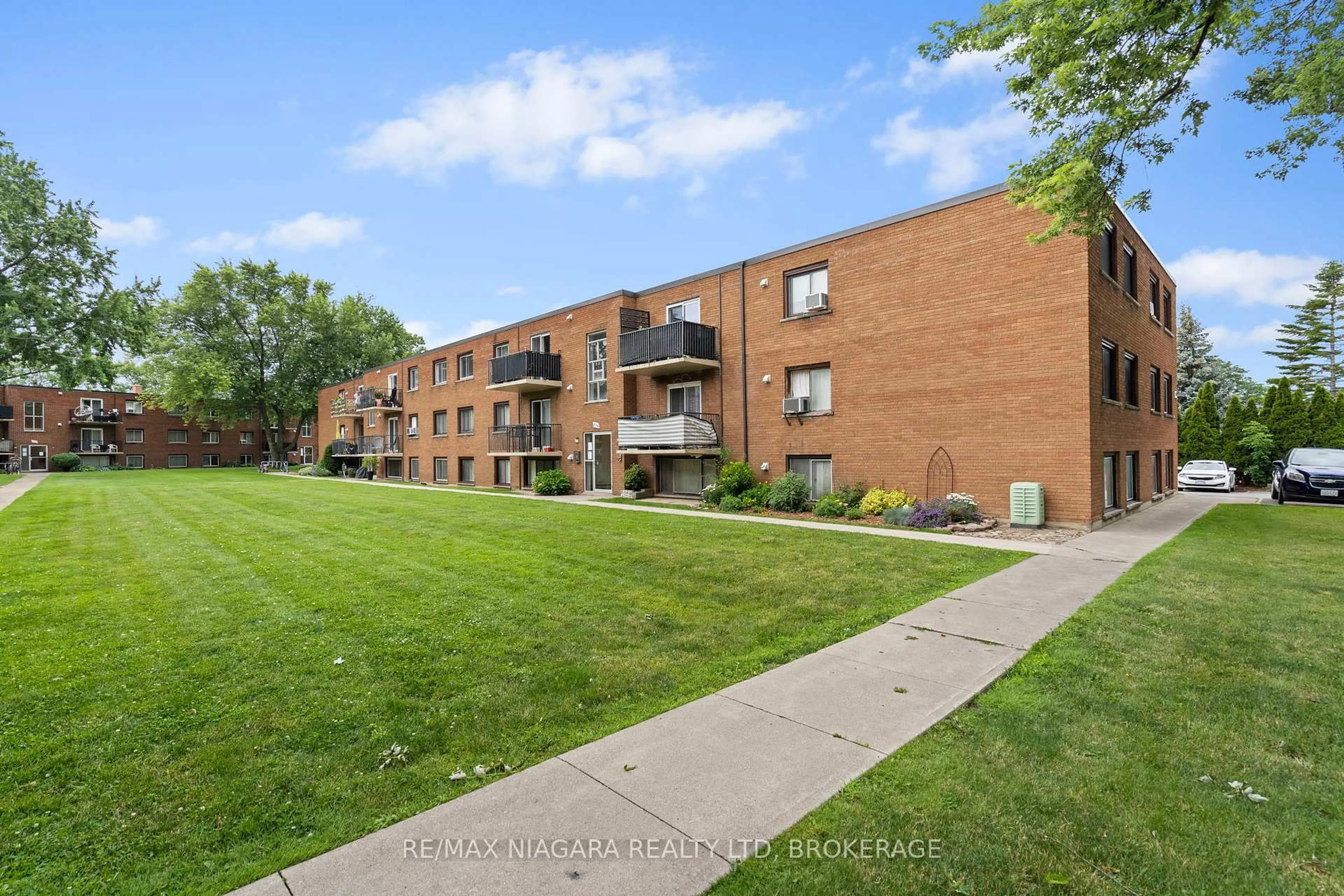 Unknown for 450 CARLTON St #34, St. Catharines Ontario L2M 4X1