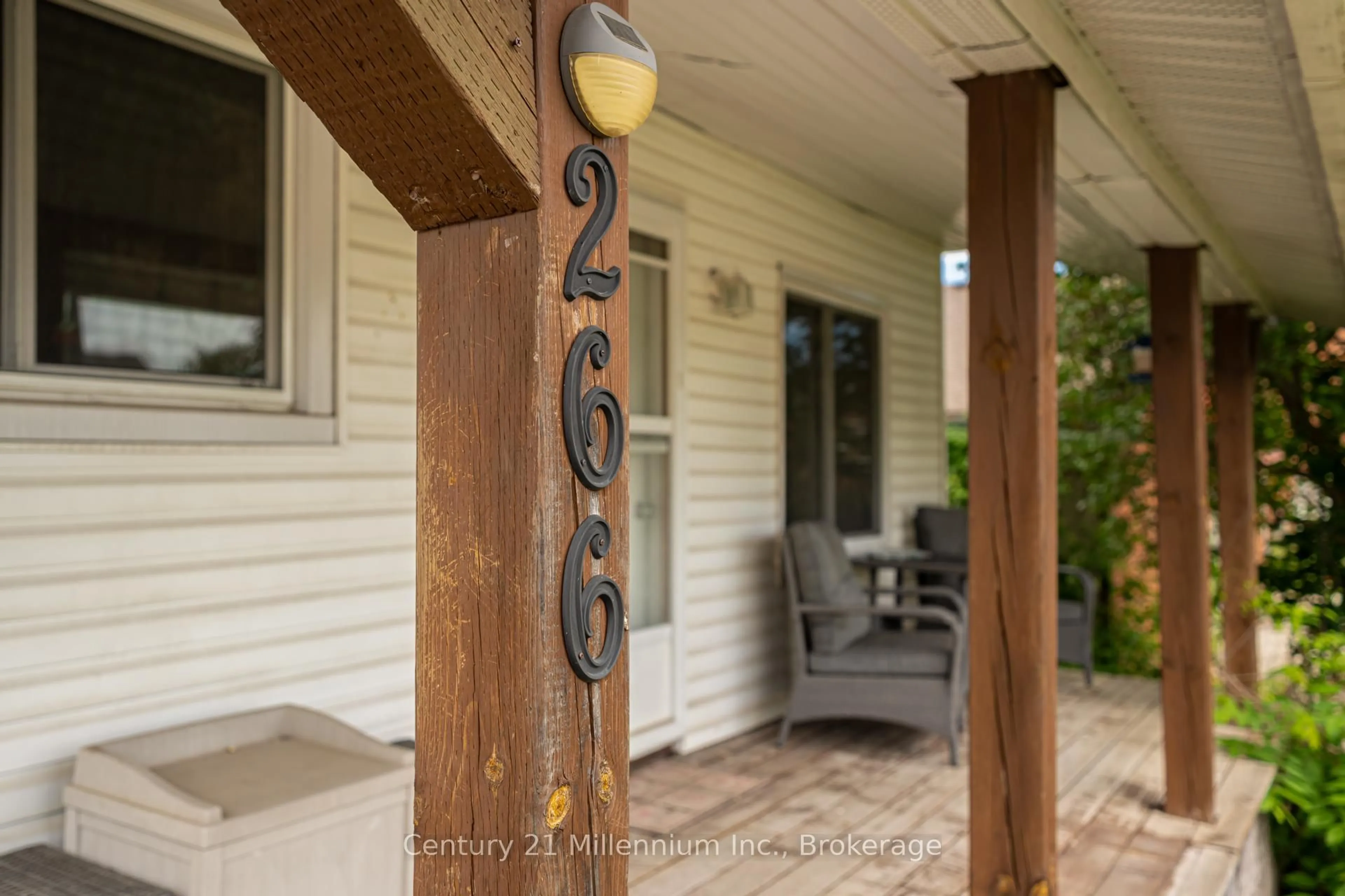 Patio, street for 266 Garafraxa St, Chatsworth Ontario N0H 1G0