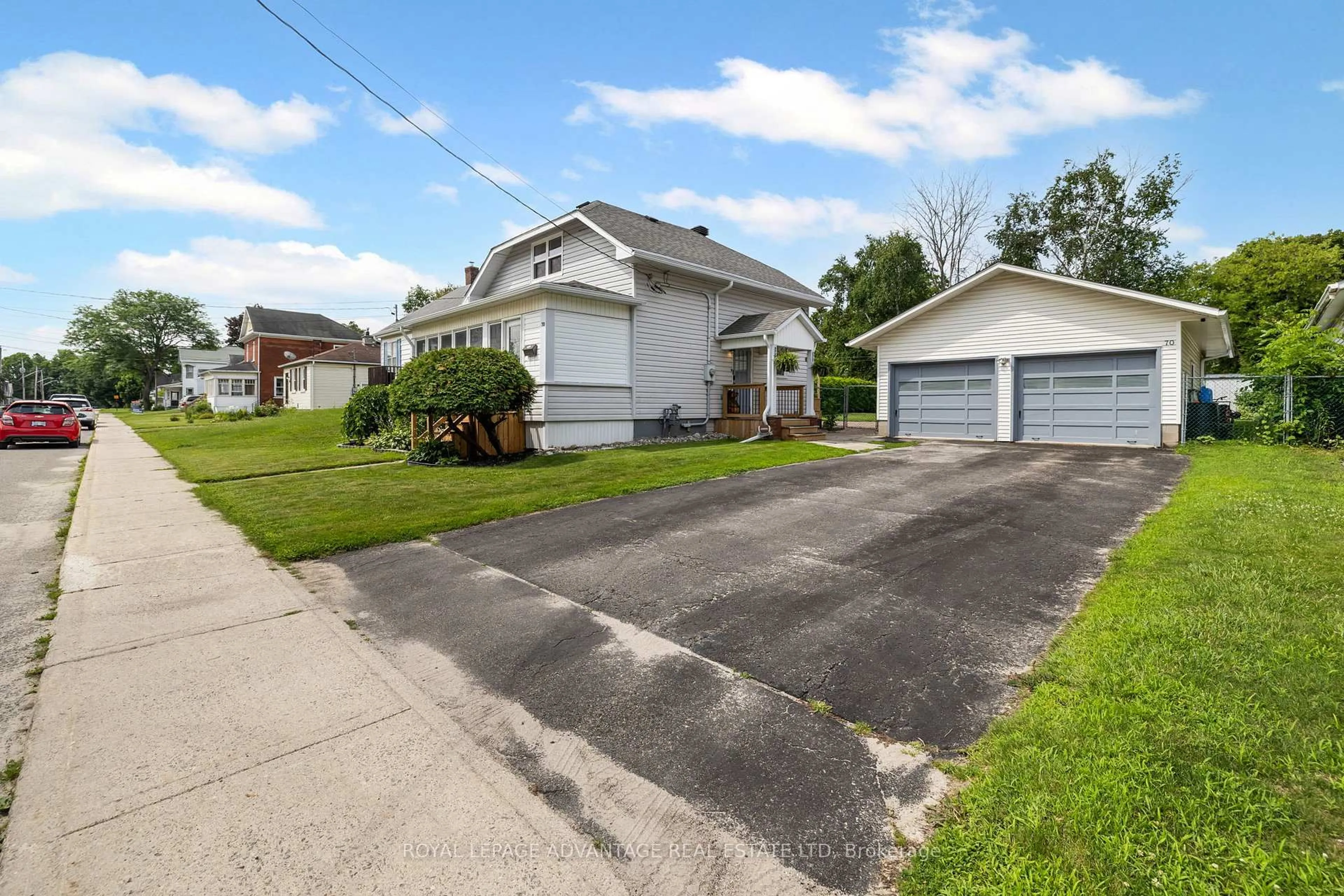 A pic from outside/outdoor area/front of a property/back of a property/a pic from drone, street for 70 ABEL St, Smiths Falls Ontario K7A 4M5