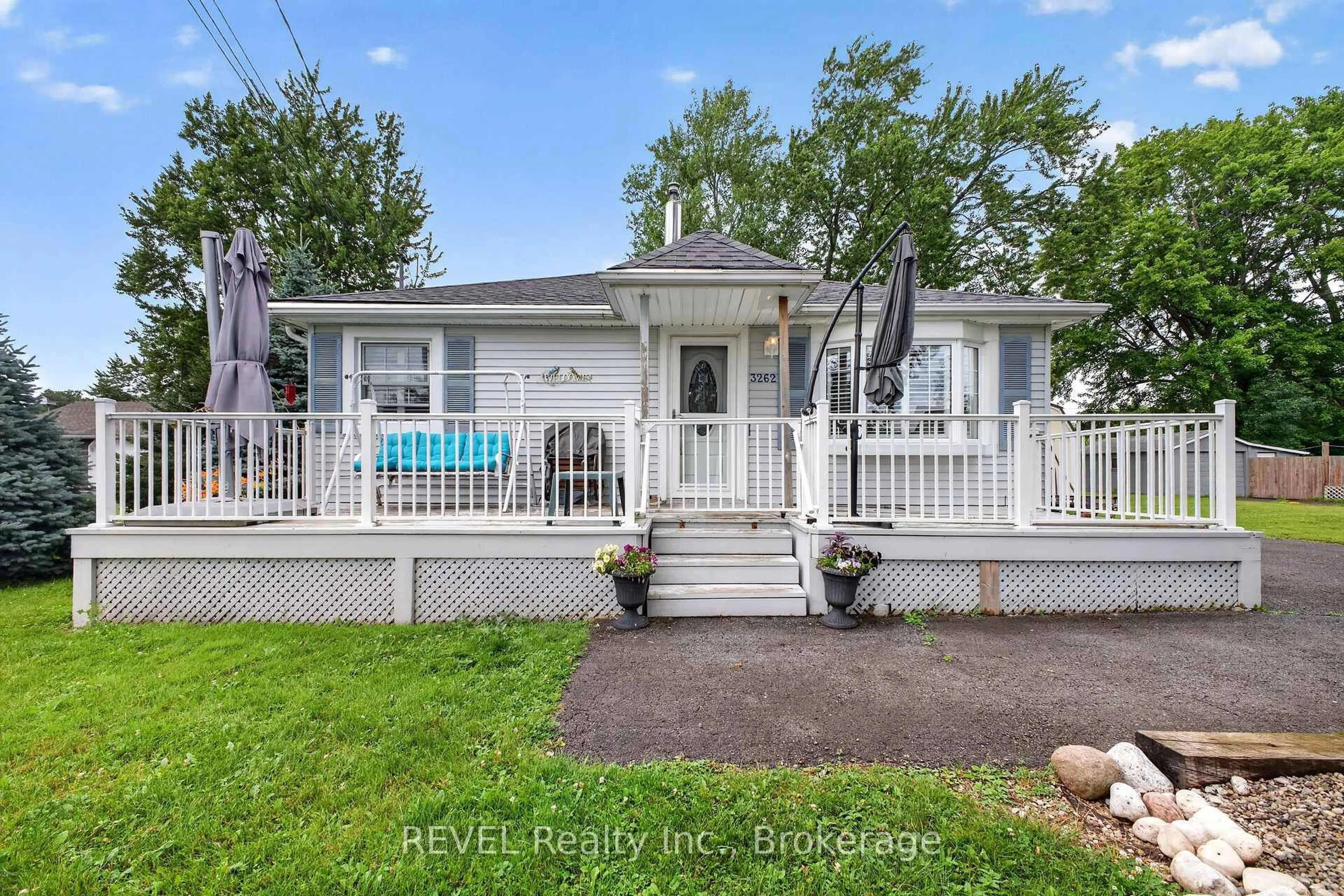 Unknown for 3262 Young Ave, Fort Erie Ontario L0S 1N0