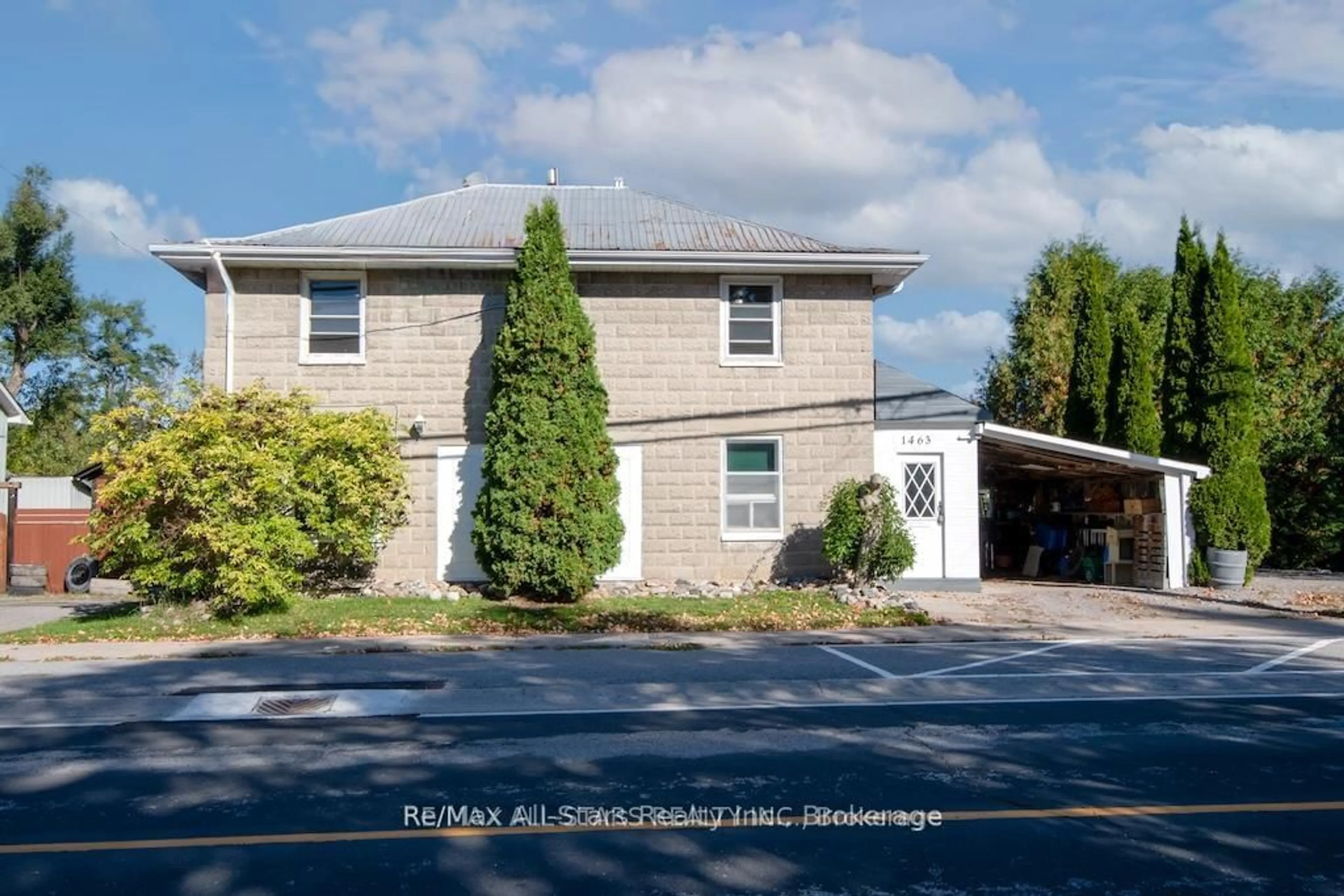 A pic from outside/outdoor area/front of a property/back of a property/a pic from drone, street for 1463 Highway 7A, Kawartha Lakes Ontario L0A 1A0