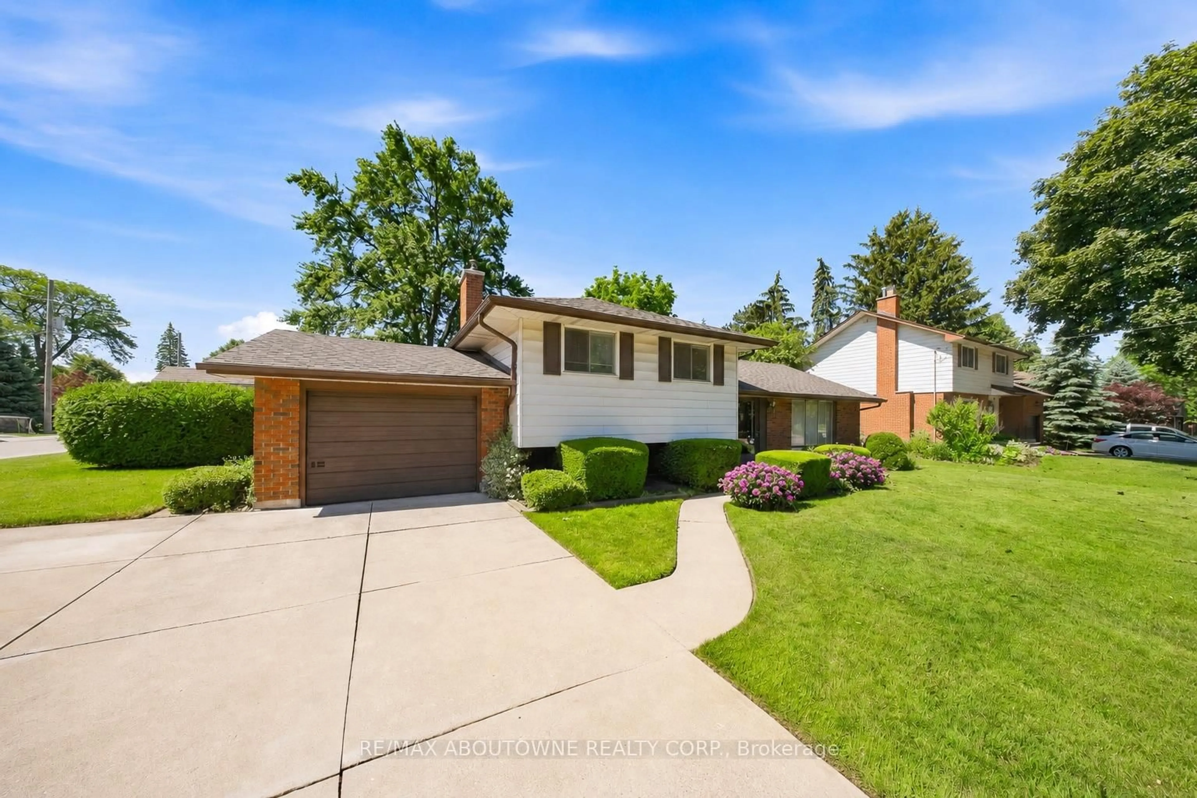 Home with brick exterior material, street for 73 Price Ave, Hamilton Ontario L9C 1K5