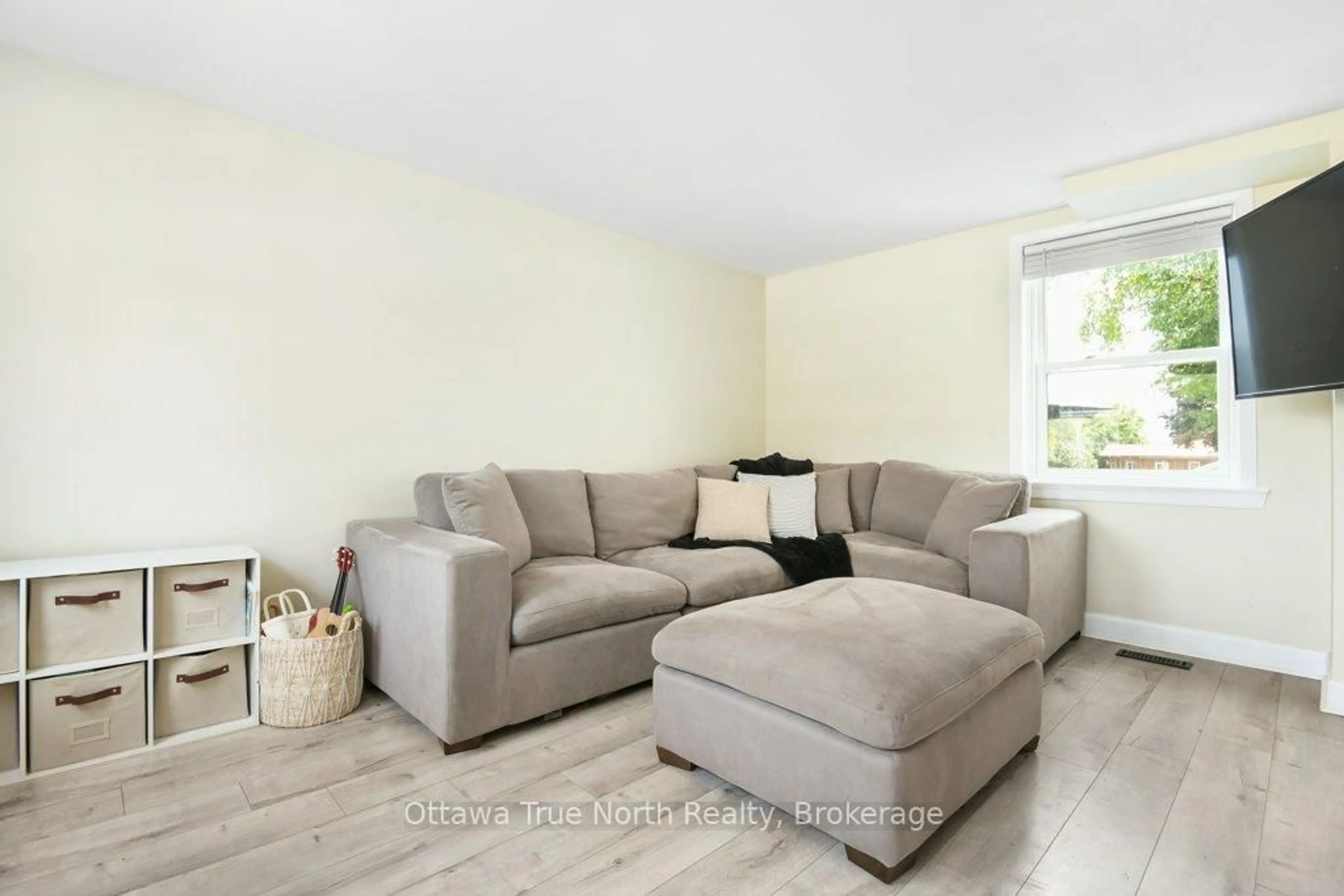 Living room with furniture, unknown for 2572 County Road 29 Rd, Pakenham Ontario K0A 2X0