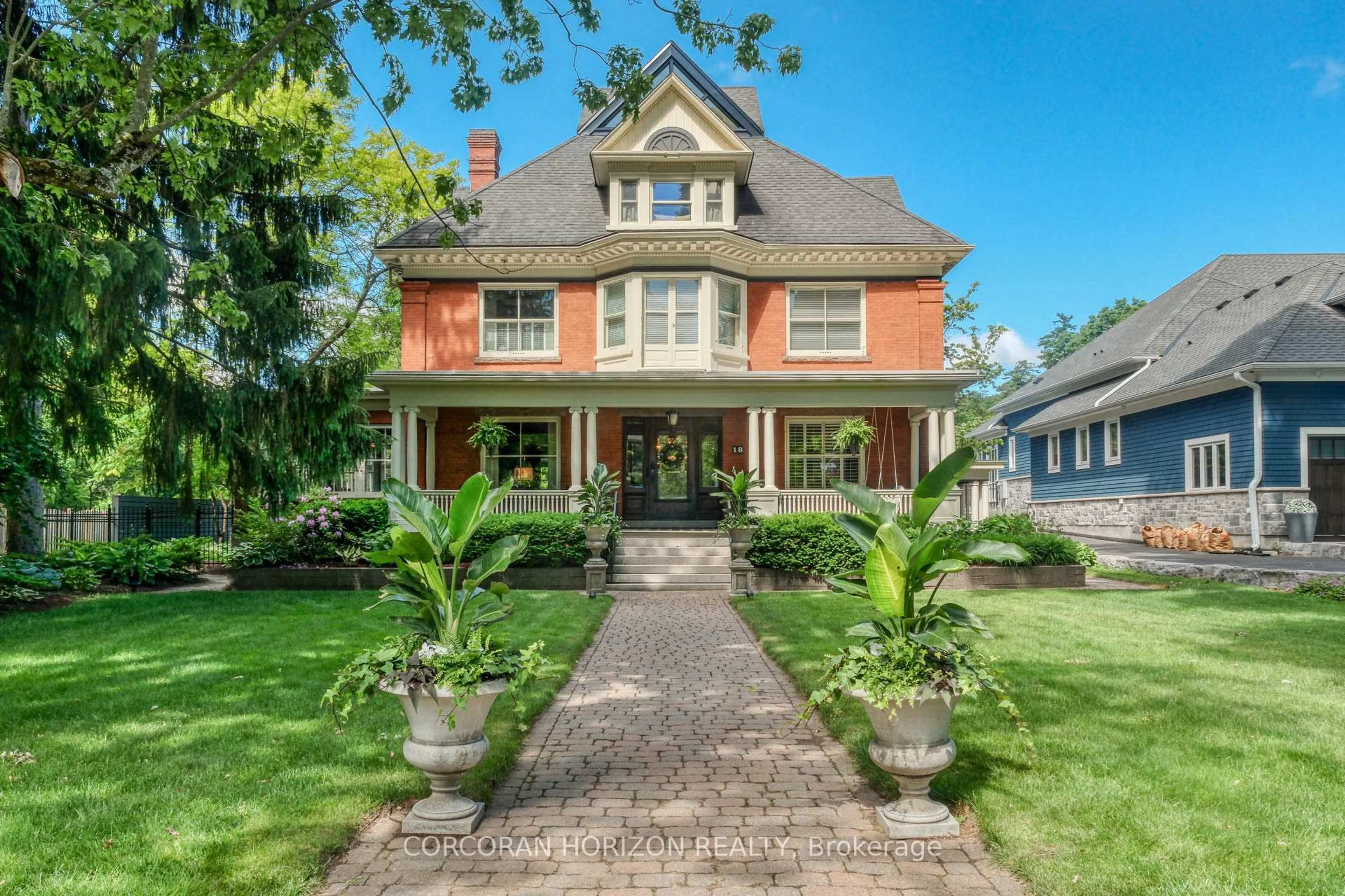 Home with brick exterior material, street for 18 Brant Rd, Cambridge Ontario N1S 2W1