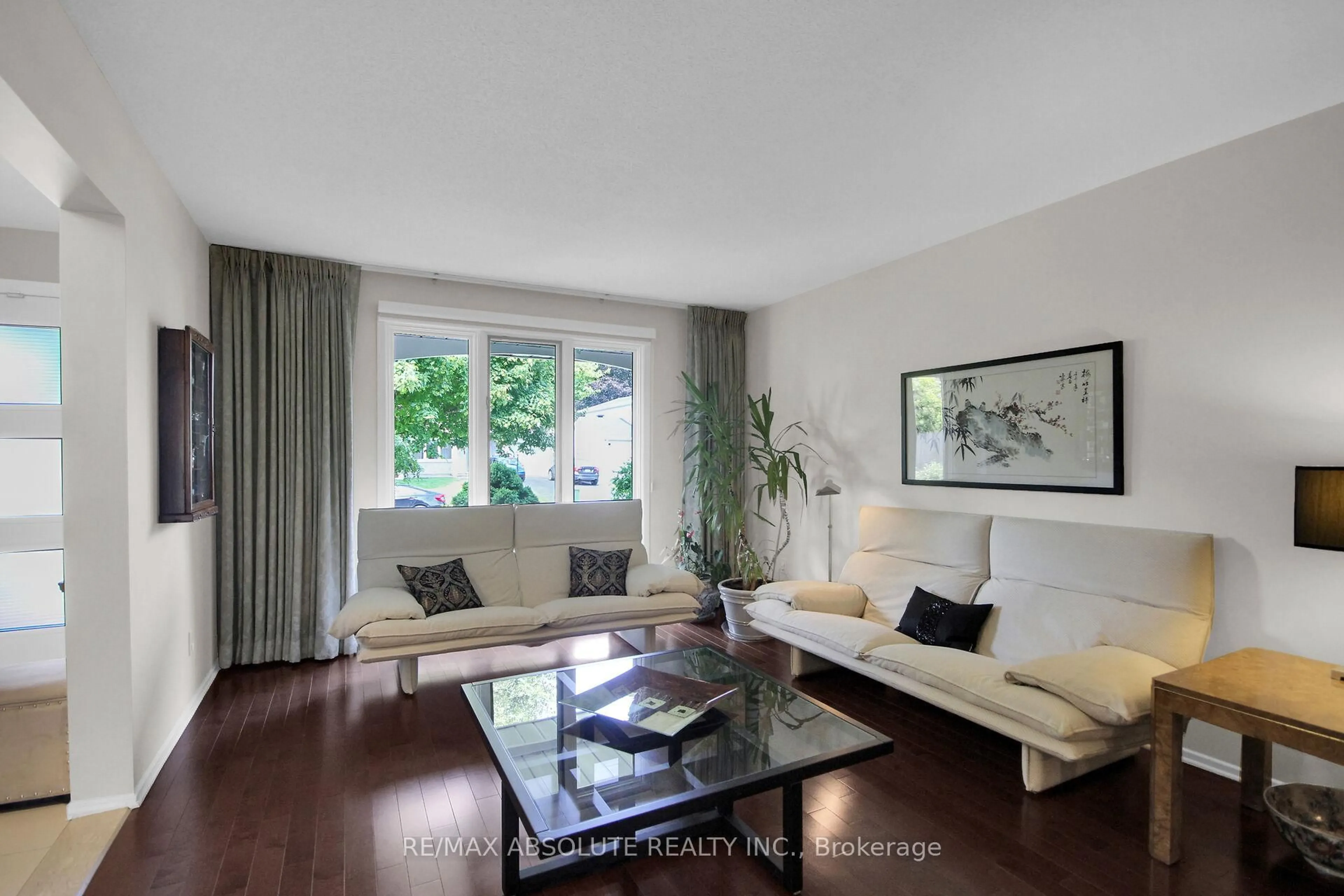 Living room with furniture, unknown for 79 Shoreham Ave, Ottawa Ontario K2G 3X3