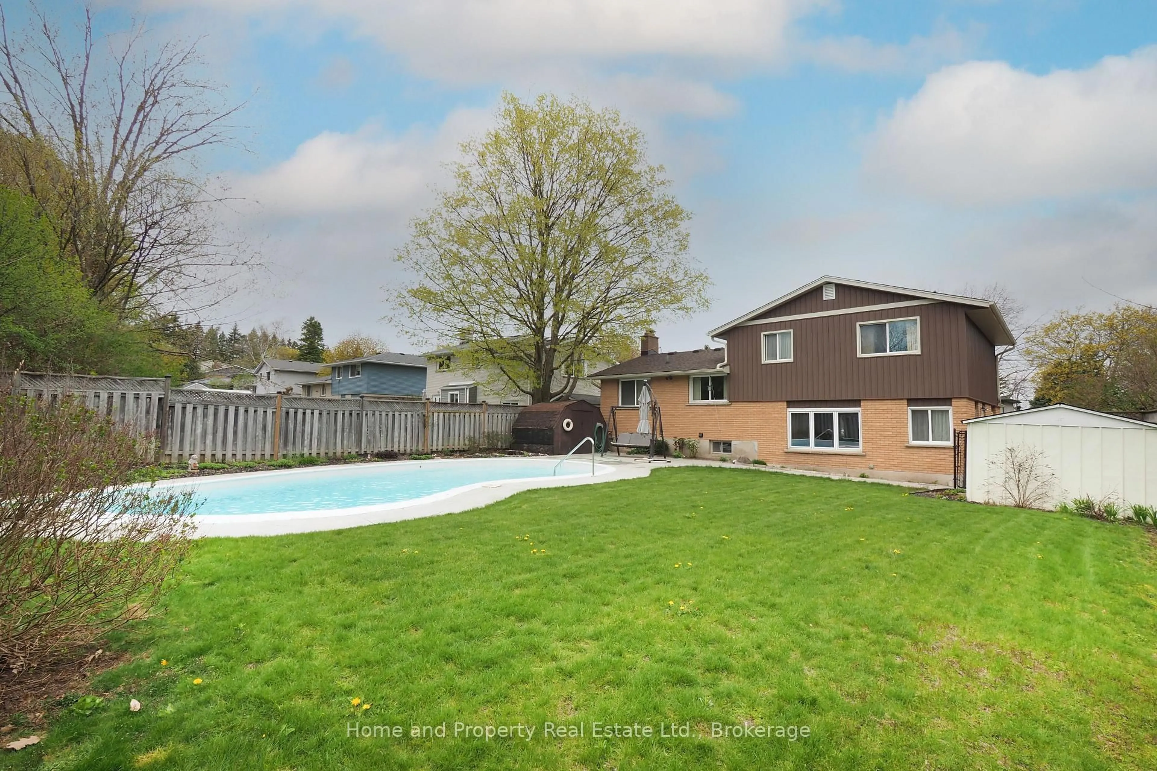 A pic from outside/outdoor area/front of a property/back of a property/a pic from drone, unknown for 76 Cloverdale Cres, Kitchener Ontario N2M 4X2