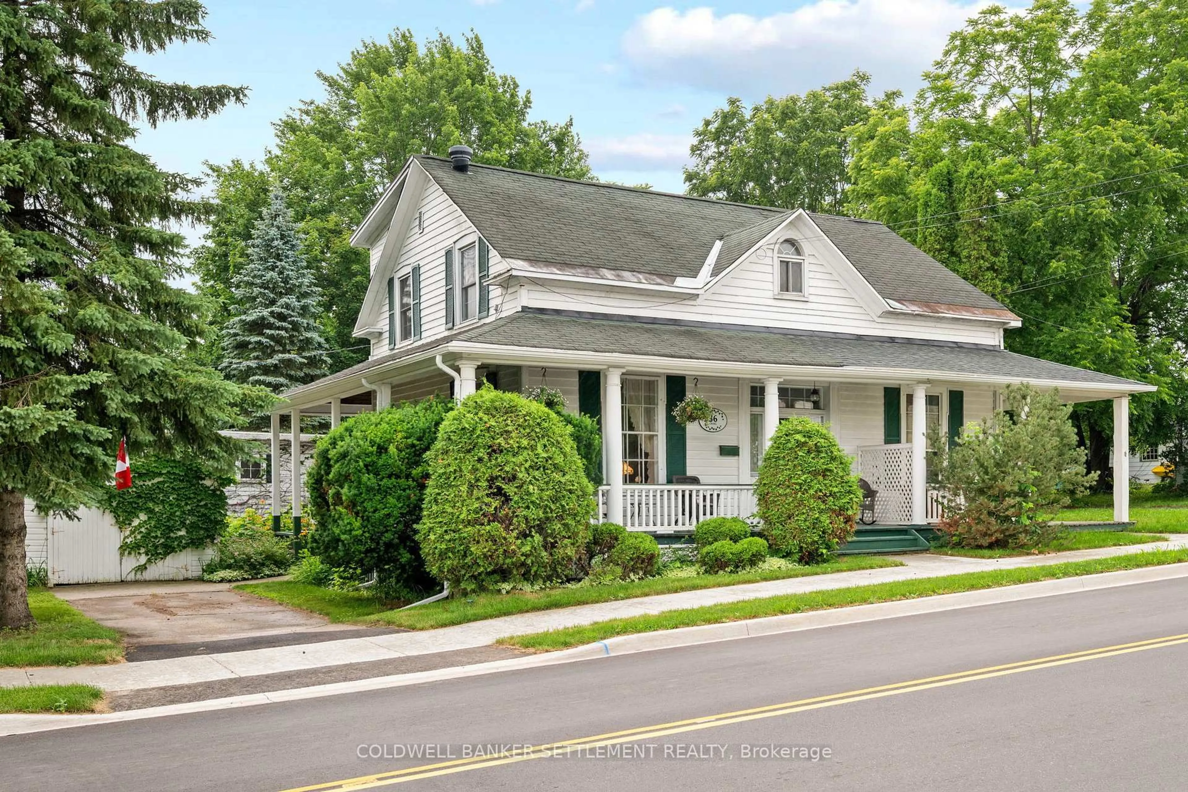 Home with vinyl exterior material, street for 36 Craig St, Perth Ontario K7H 1Y2