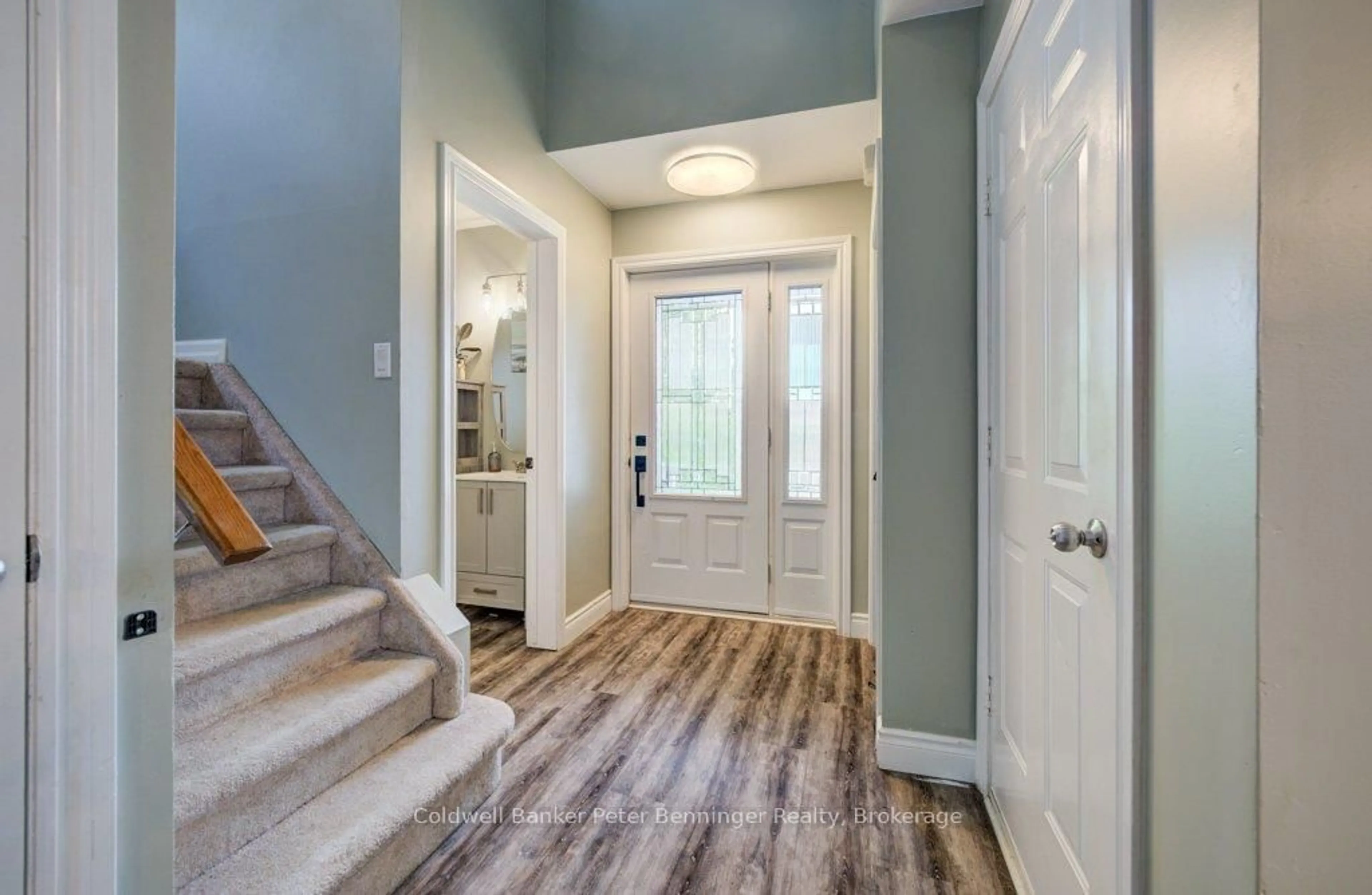 Indoor entryway for 644 Stewart Dr, Kincardine Ontario N2Z 3B4
