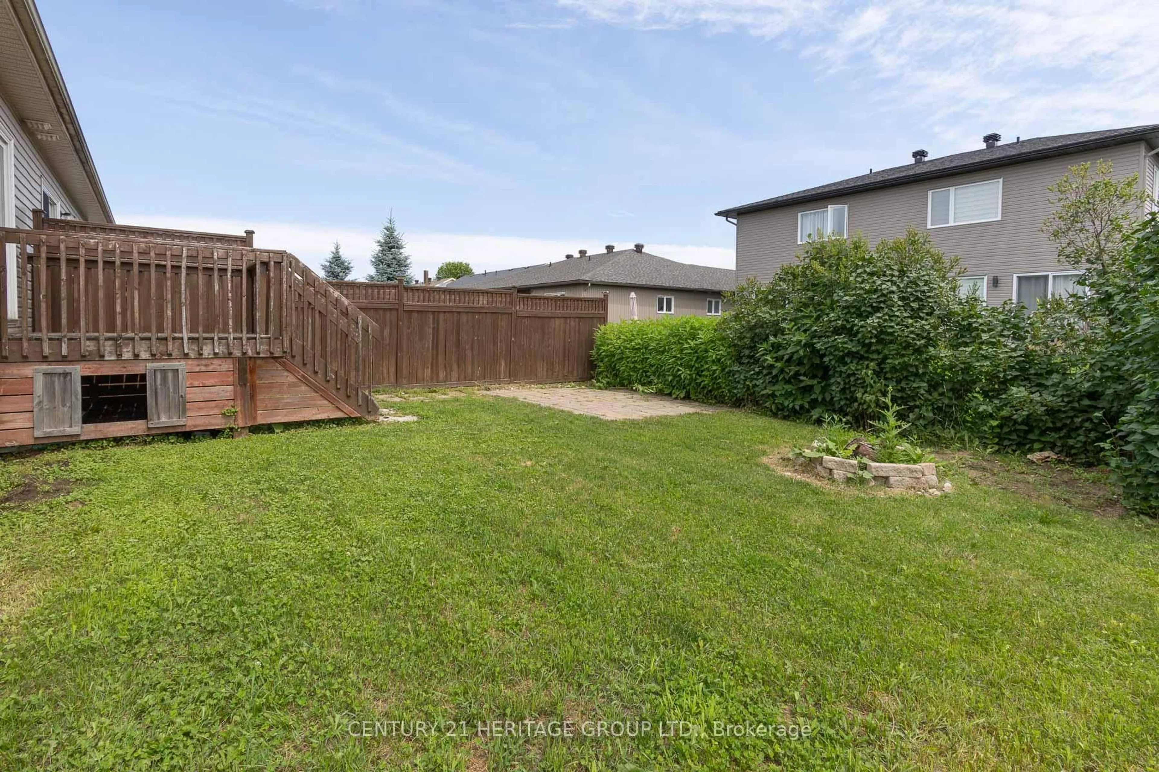 Patio, water/lake/river/ocean view for 367 Trillium Circ, Alfred and Plantagenet Ontario K0A 3K0