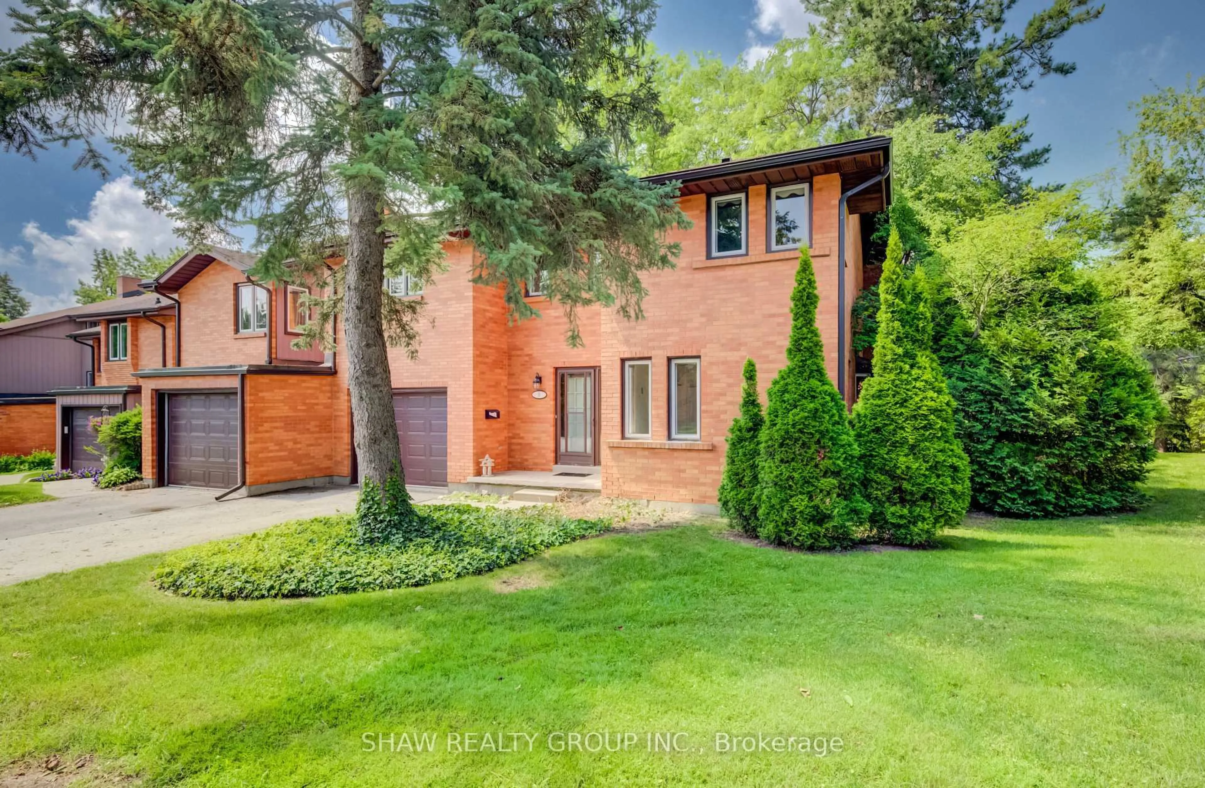 Home with brick exterior material, street for 206 Candlewood Cres #9, Waterloo Ontario N2L 5Y9