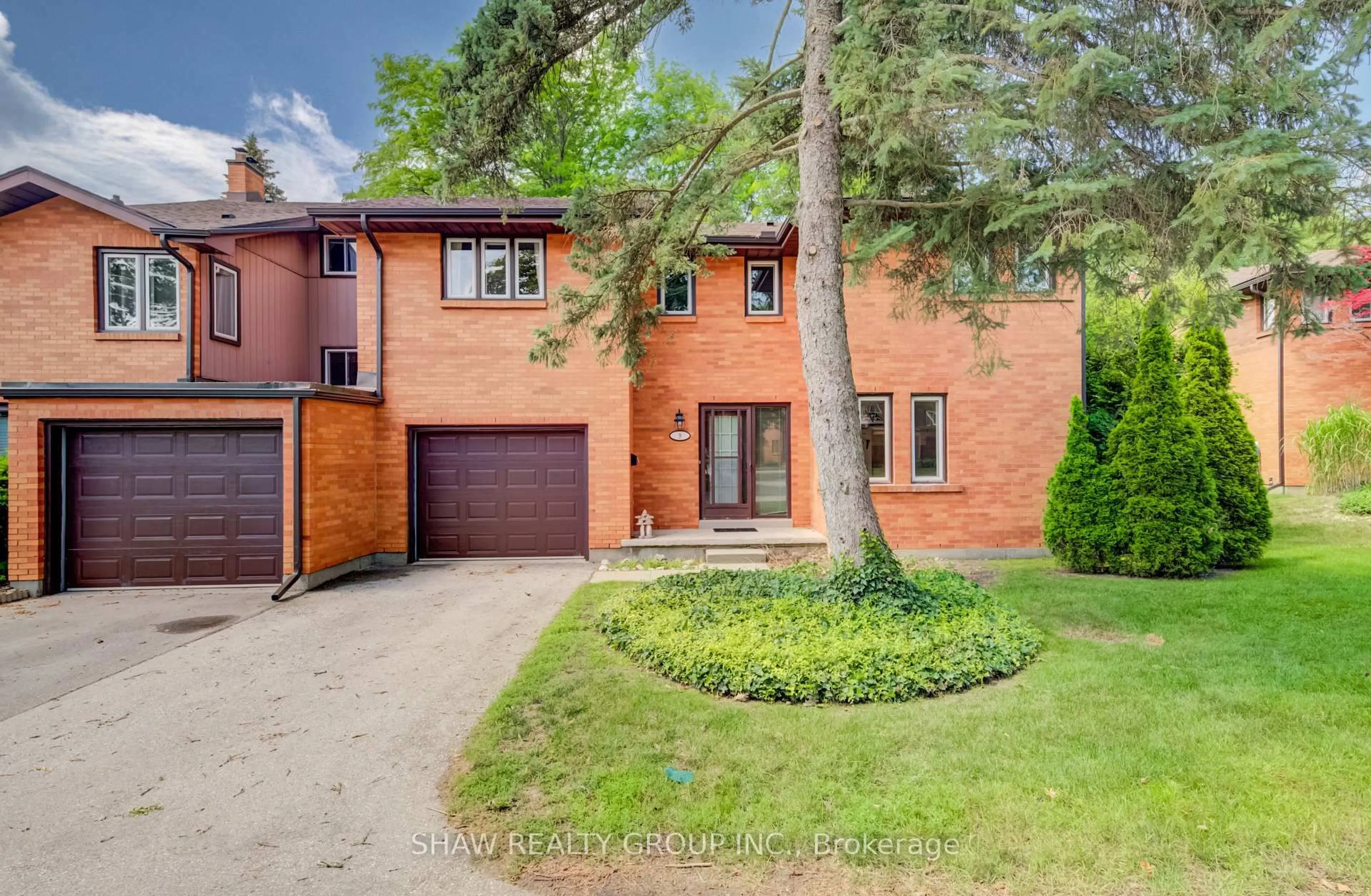 Home with brick exterior material, street for 206 Candlewood Cres #9, Waterloo Ontario N2L 5Y9