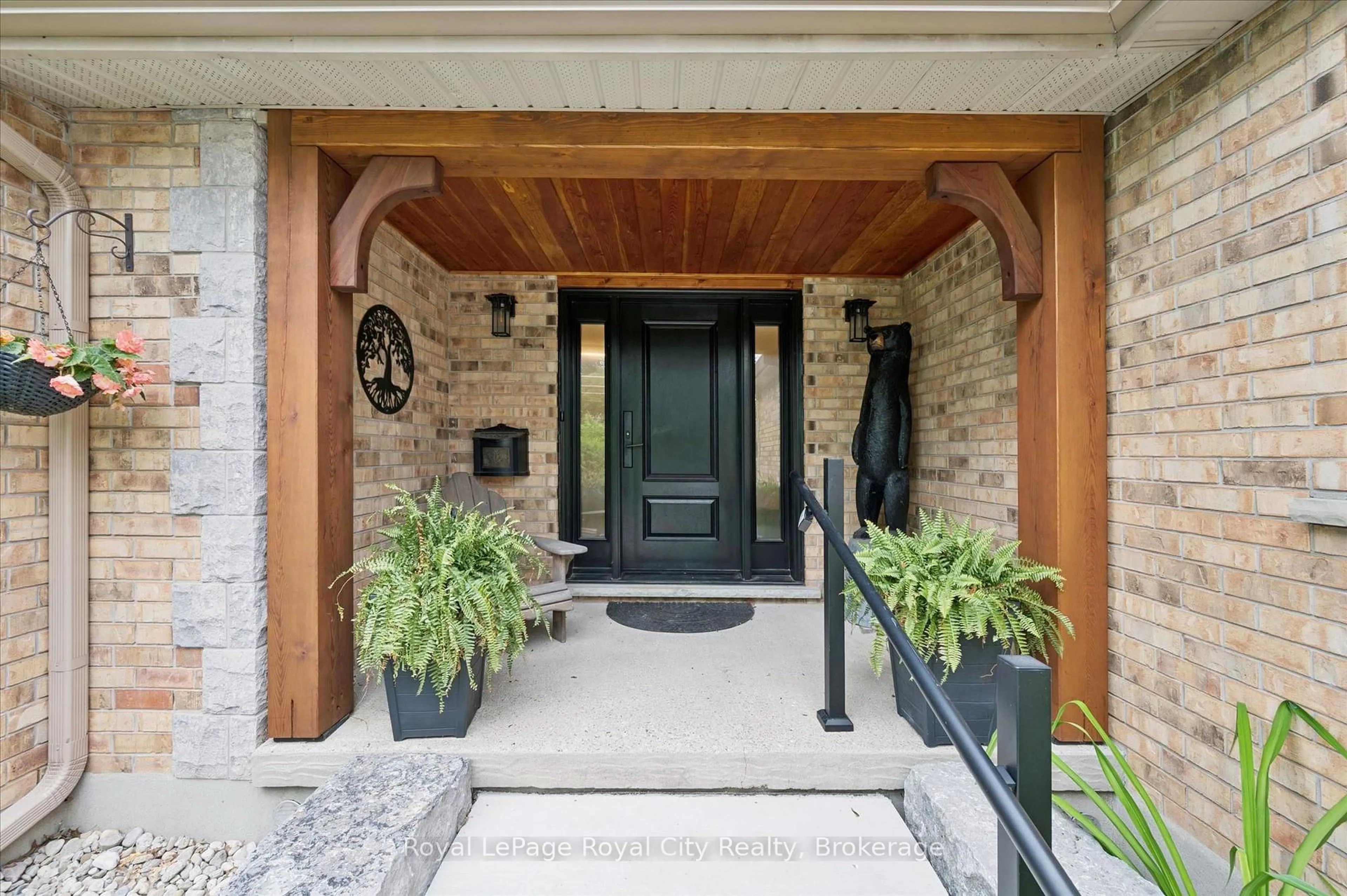 Indoor entryway for 147 Downey Rd, Guelph Ontario N1C 1A3
