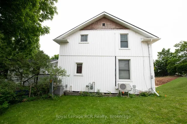 21 ARTHUR STREET WEST St #A & B & C, Minto 4