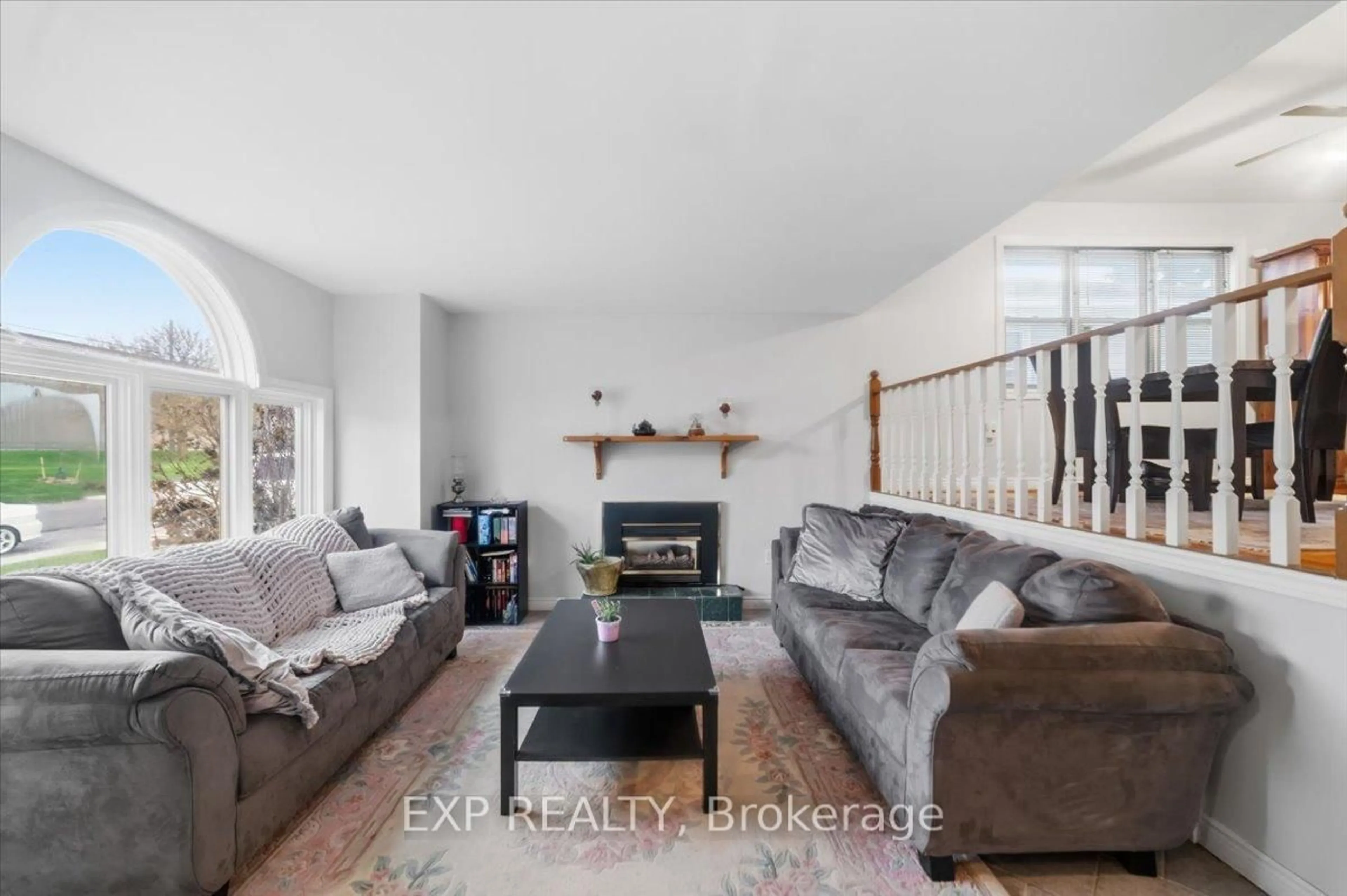 Living room with furniture, unknown for 160 Davis St, Port Colborne Ontario L3K 1Z1