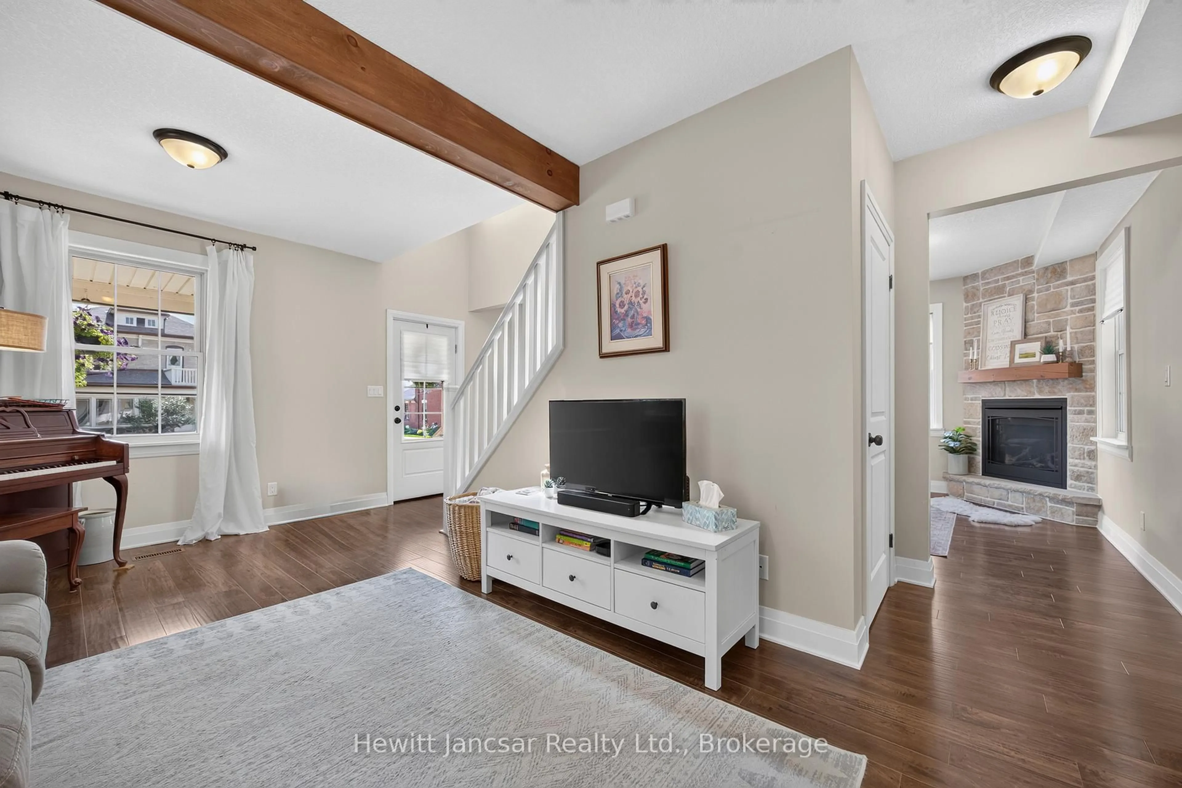 Indoor entryway for 165 Woodstock St, East Zorra-Tavistock Ontario N0B 2R0