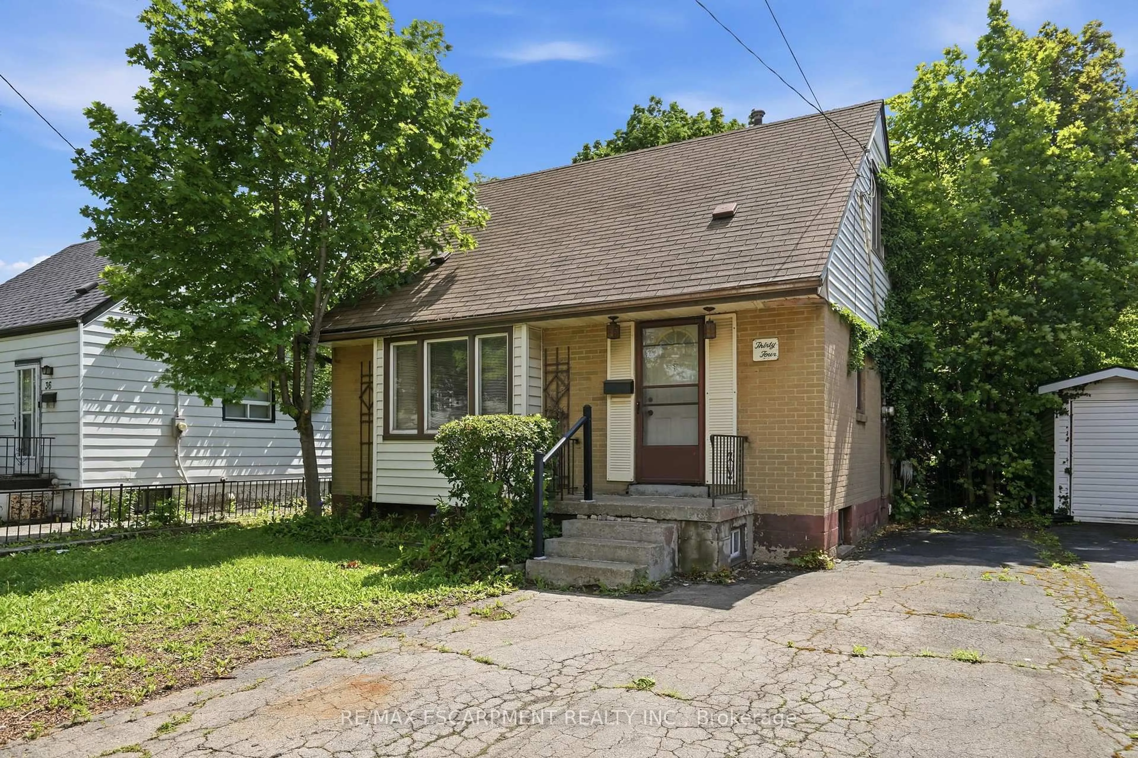 Unknown for 34 Eaton Pl, Hamilton Ontario L8H 1N7