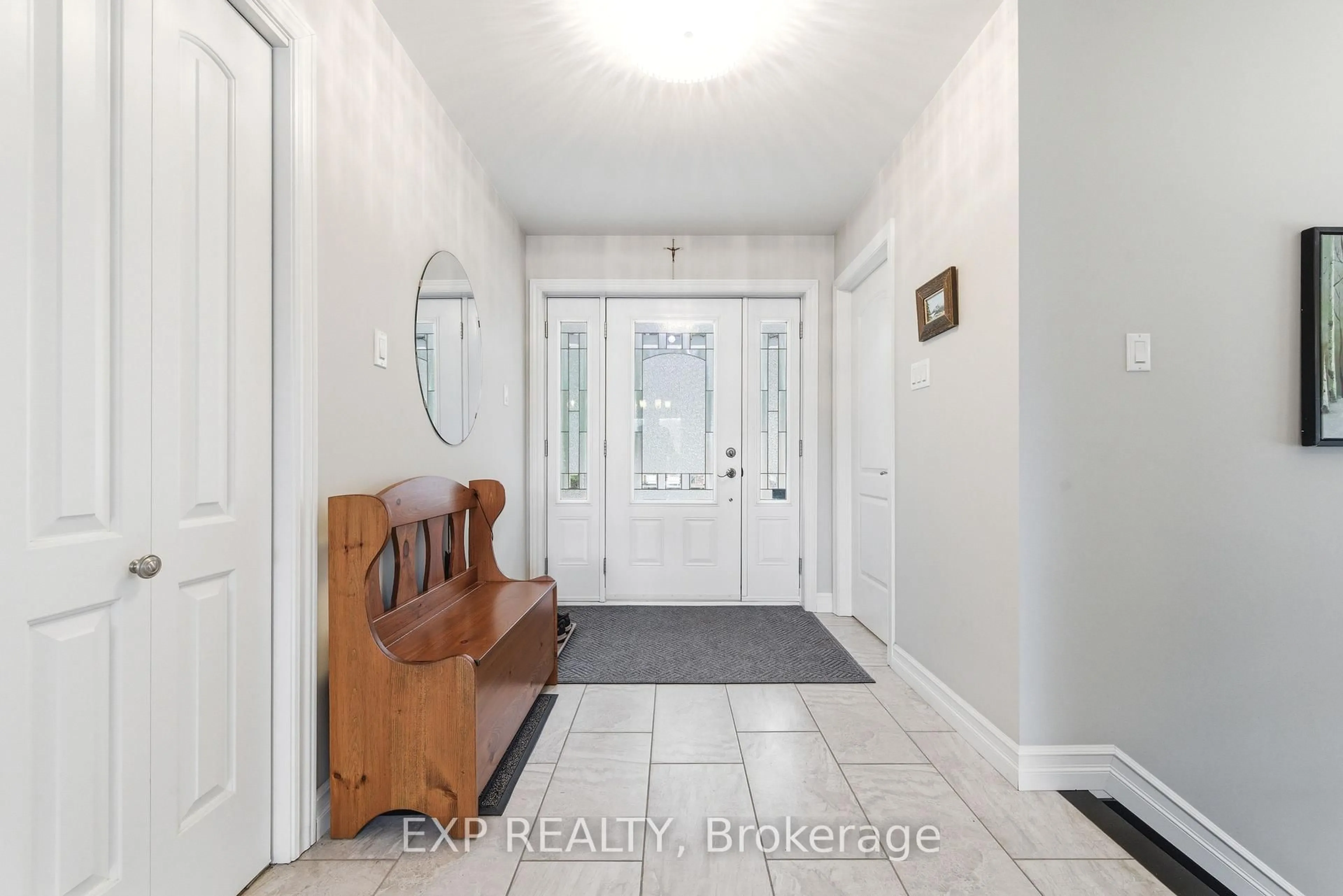 Indoor entryway for 248 Roach Way, Haley Station Ontario K0J 1Y0