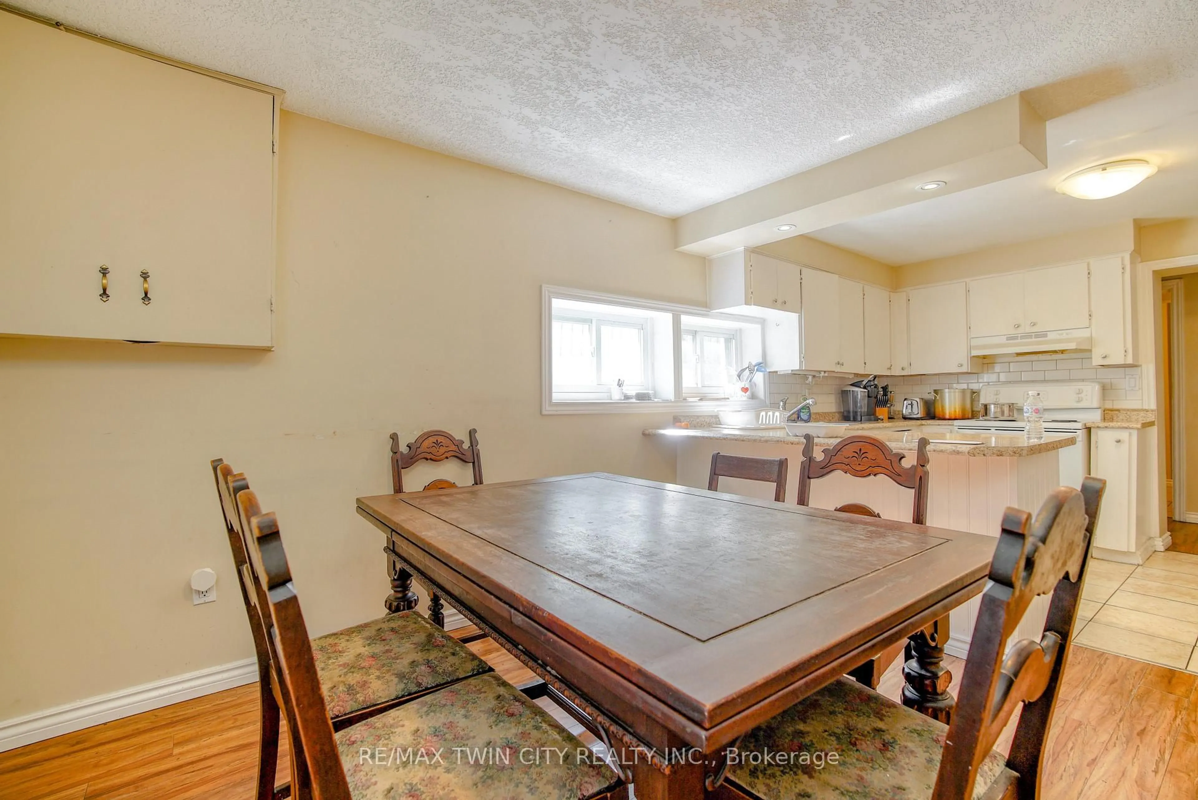Dining room, unknown for 13 Brooklyne Rd, Cambridge Ontario N1R 1C4